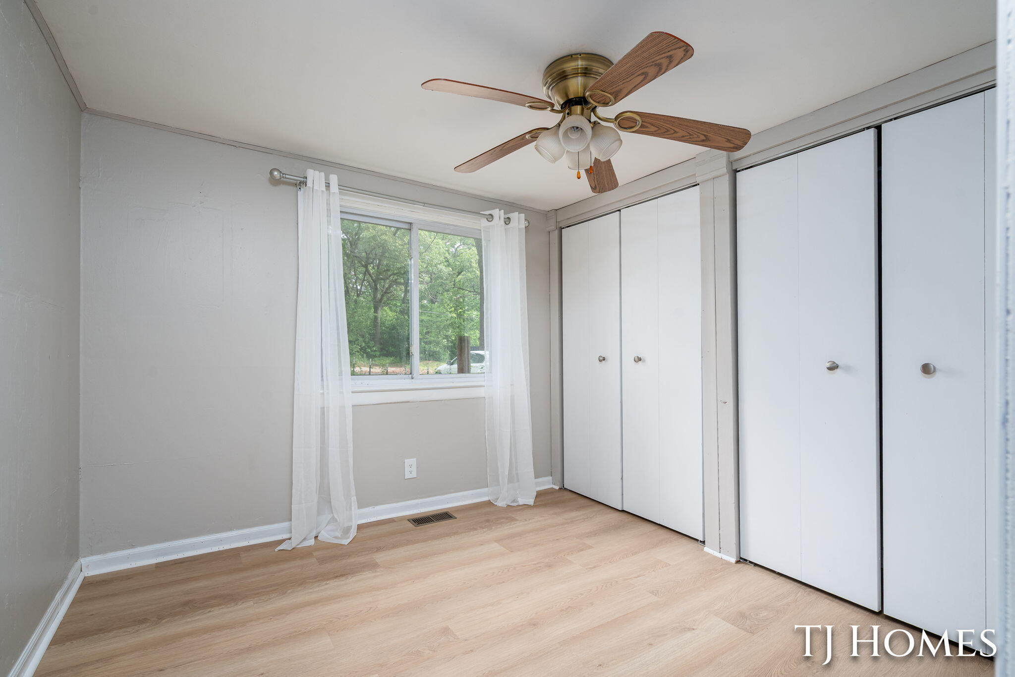 423 Collins Avenue Muskegon MI 49444