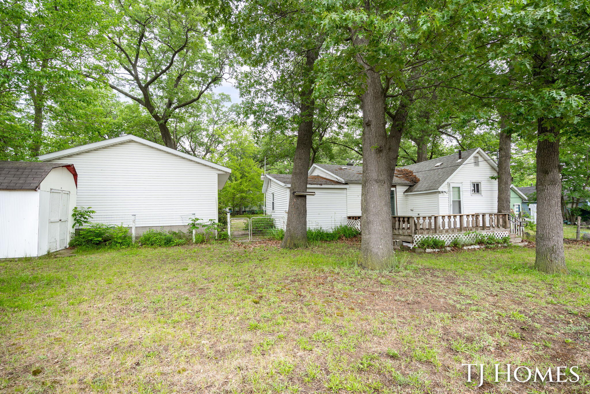 423 Collins Avenue Muskegon MI 49444