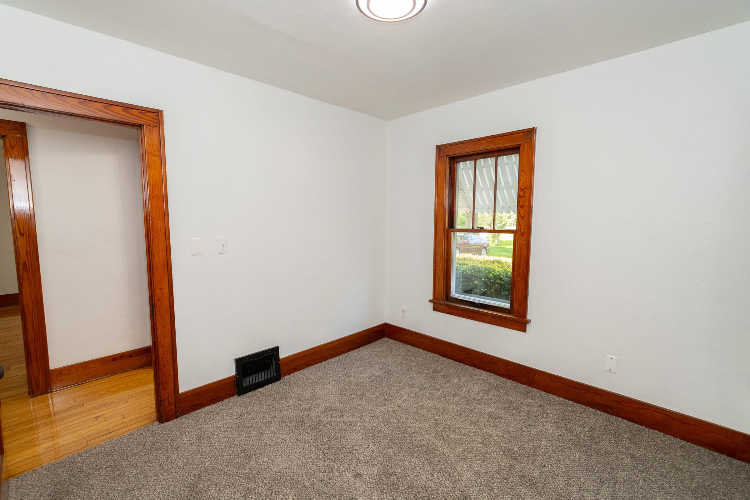3507 N 5th Street Niles MI 49120