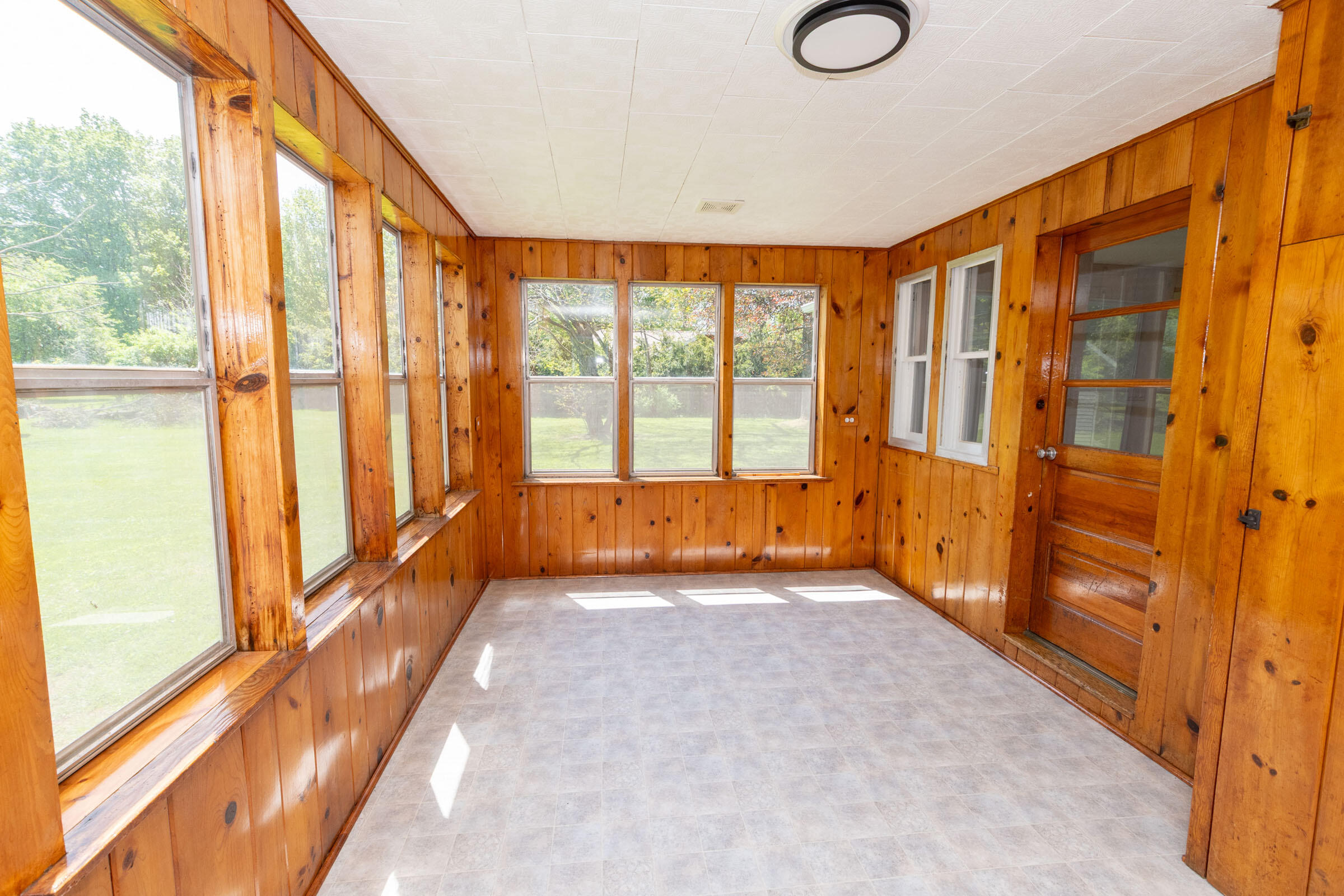 3507 N 5th Street Niles MI 49120