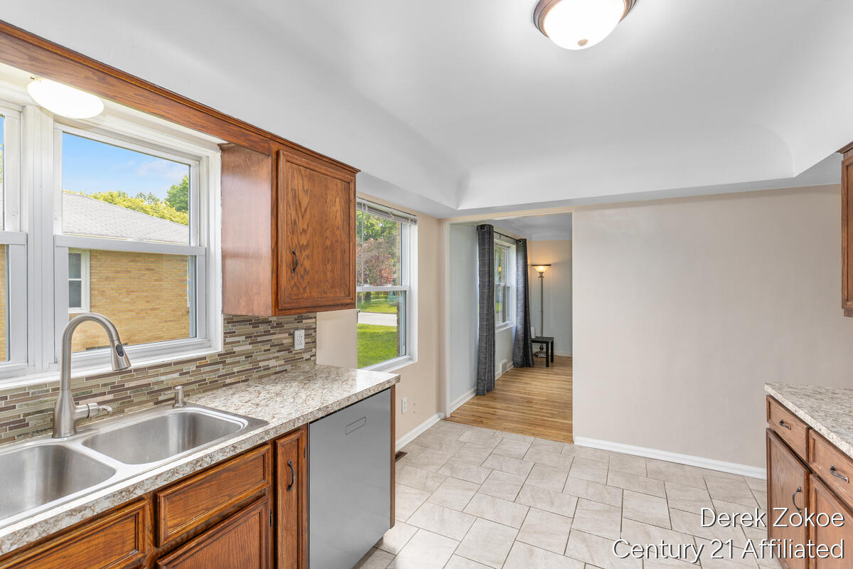 613 Shawmut Boulevard NW Grand Rapids MI 49504