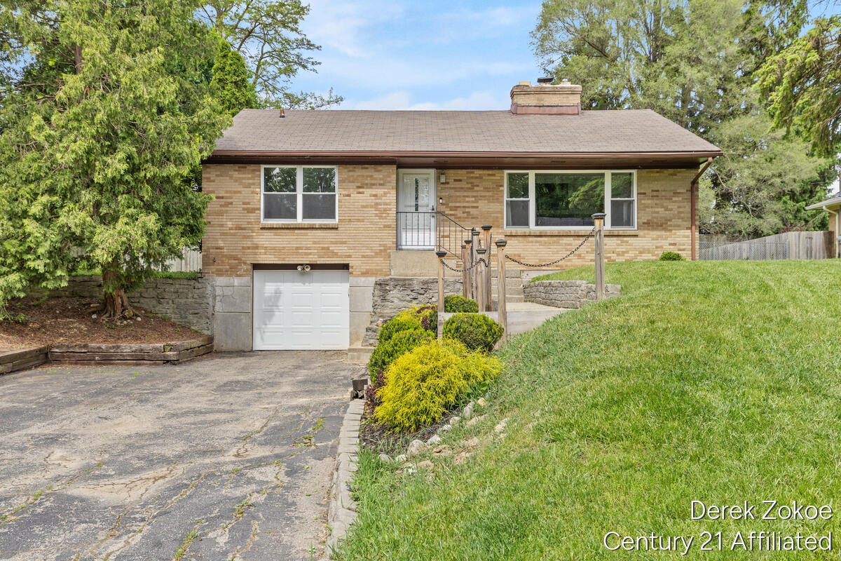 613 Shawmut Boulevard NW Grand Rapids MI 49504