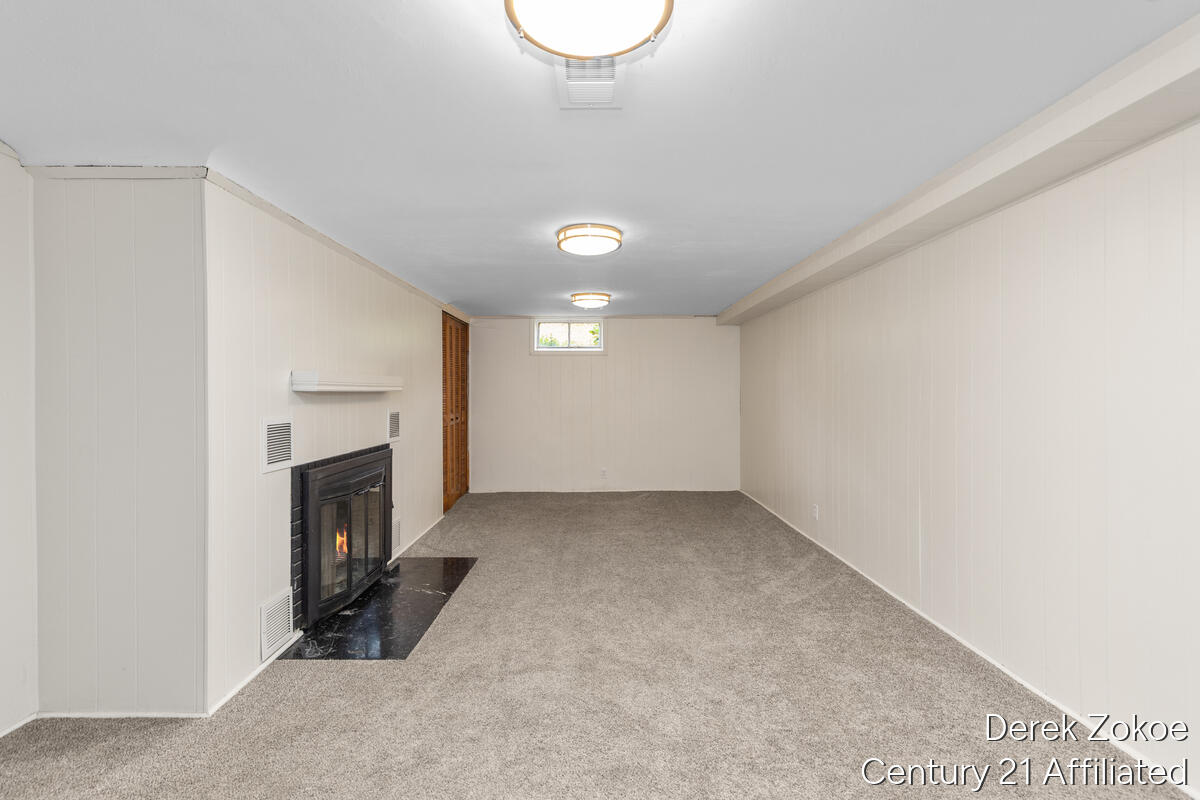 613 Shawmut Boulevard NW Grand Rapids MI 49504