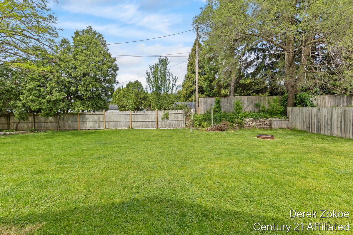 613 Shawmut Boulevard NW Grand Rapids MI 49504
