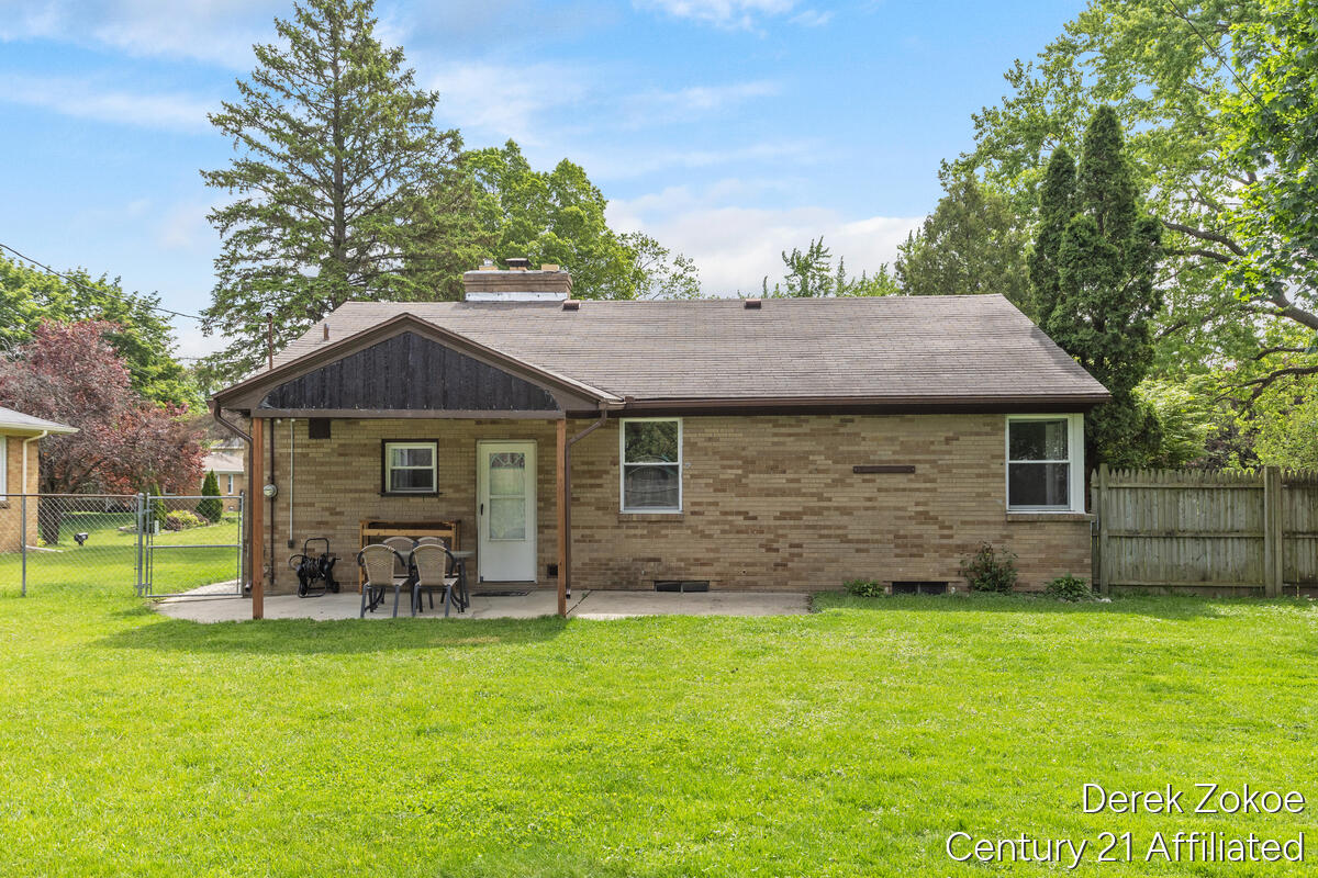 613 Shawmut Boulevard NW Grand Rapids MI 49504