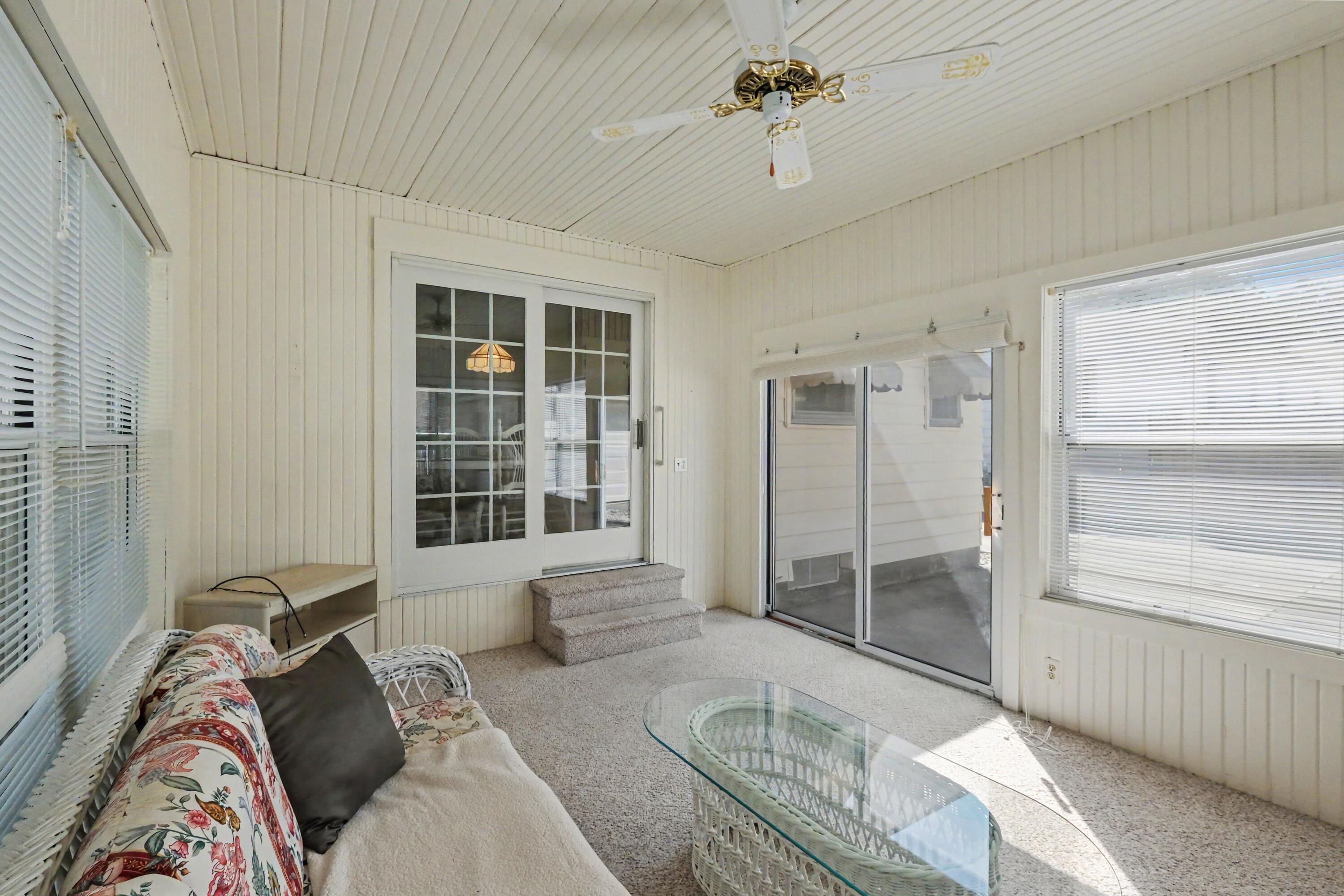 1399 Clover Crest NW Grand Rapids MI 49504