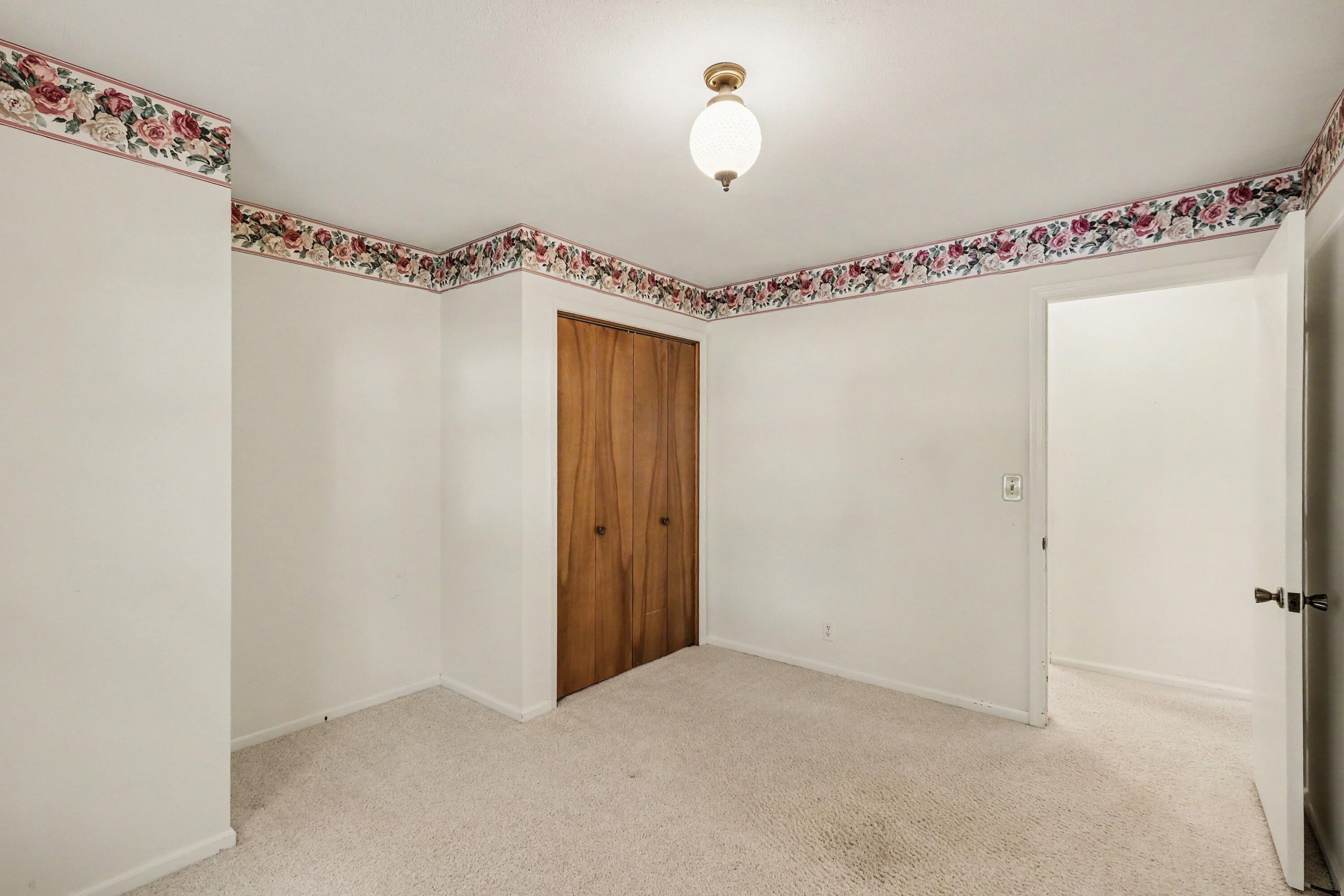 1399 Clover Crest NW Grand Rapids MI 49504