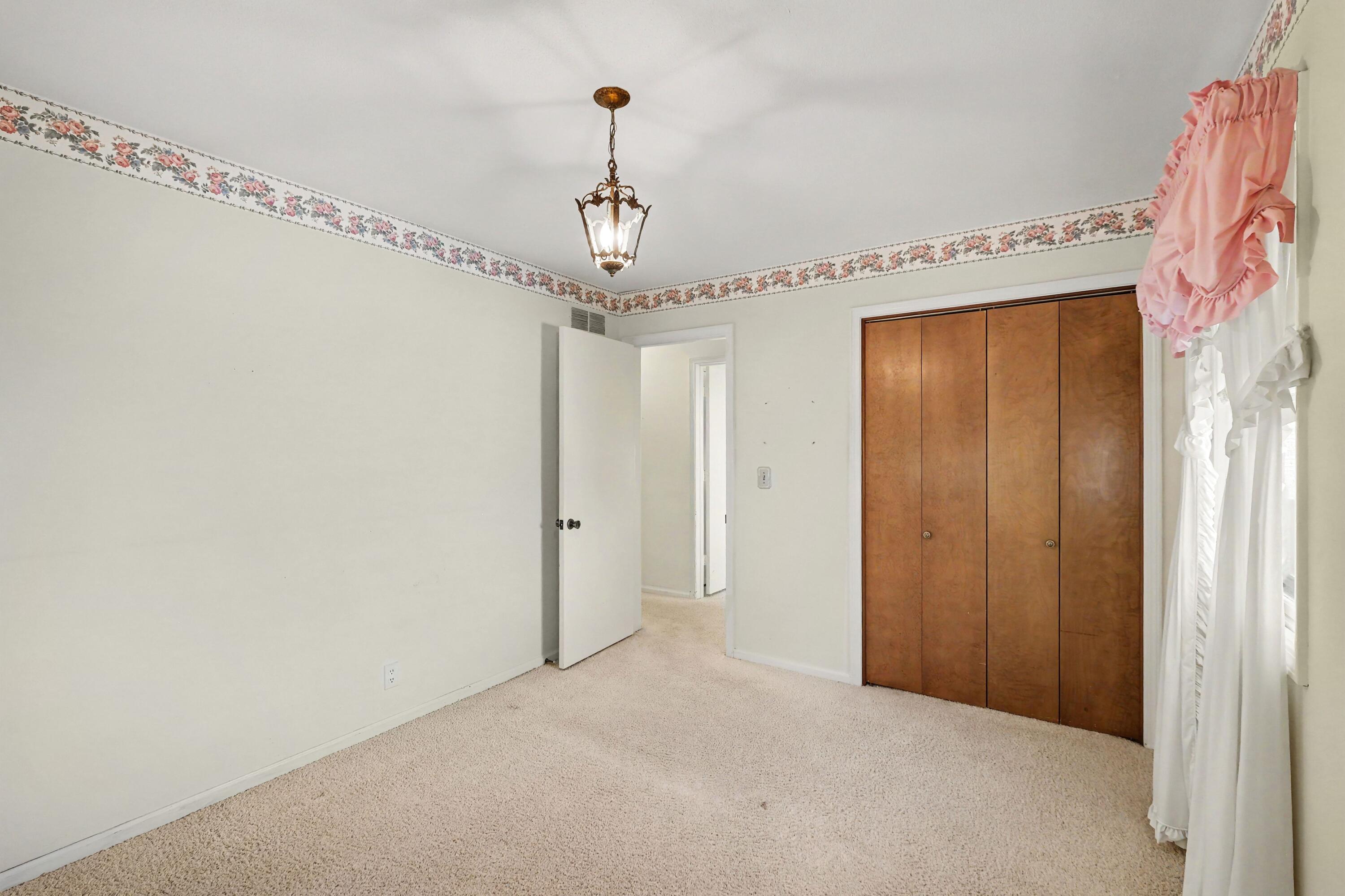 1399 Clover Crest NW Grand Rapids MI 49504