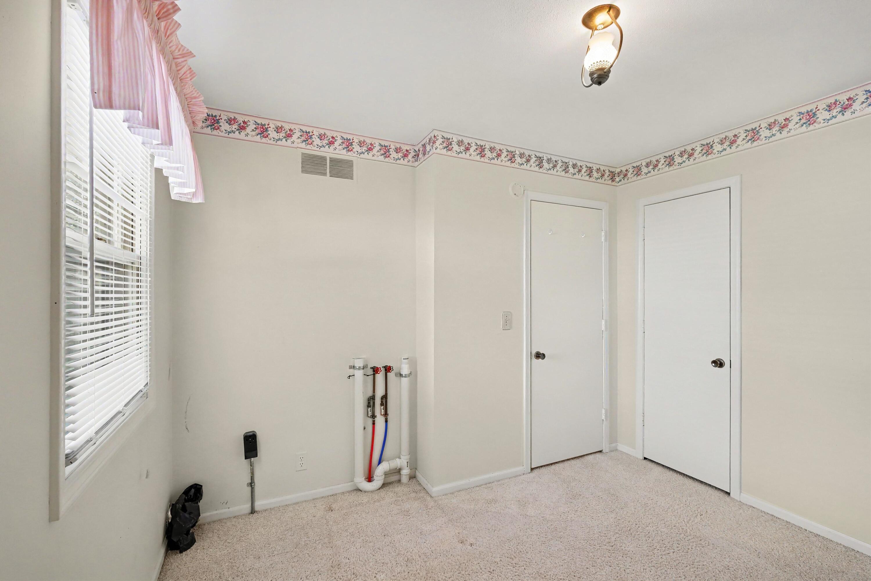 1399 Clover Crest NW Grand Rapids MI 49504