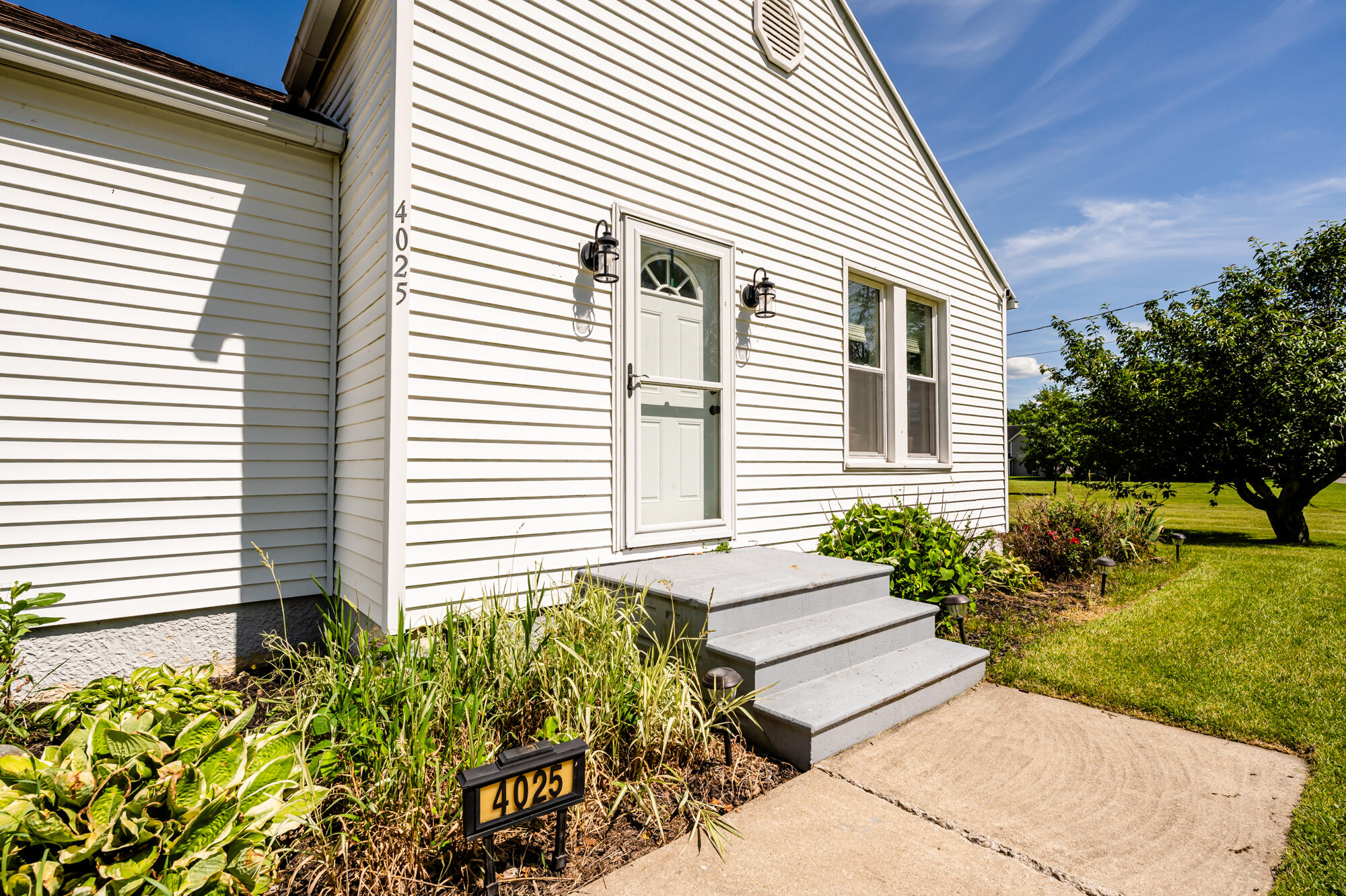 4025 River Road Sodus MI 49126