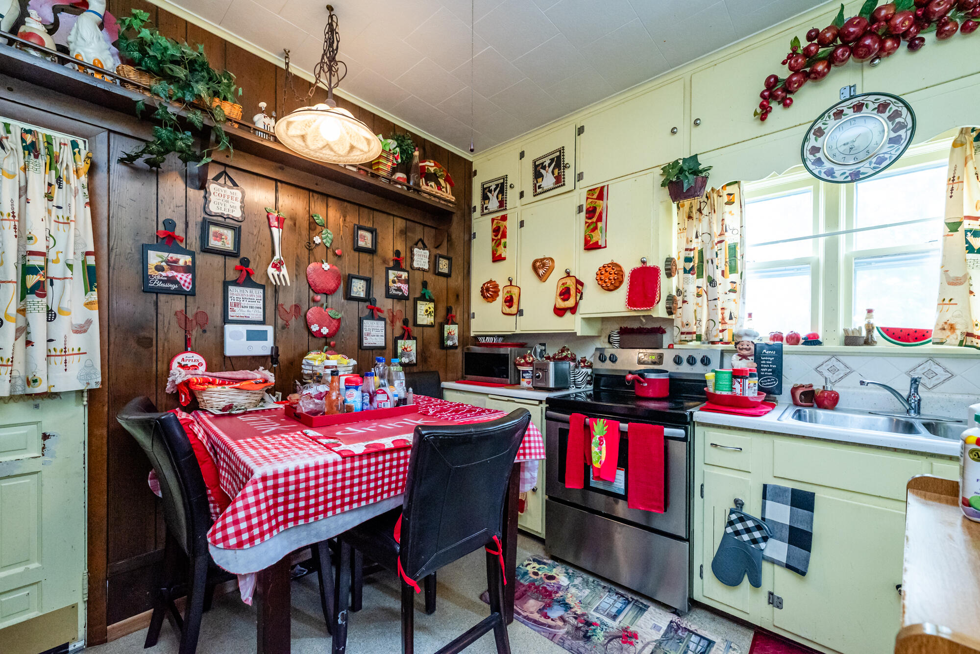 833 Pearl Street Benton Harbor MI 49022