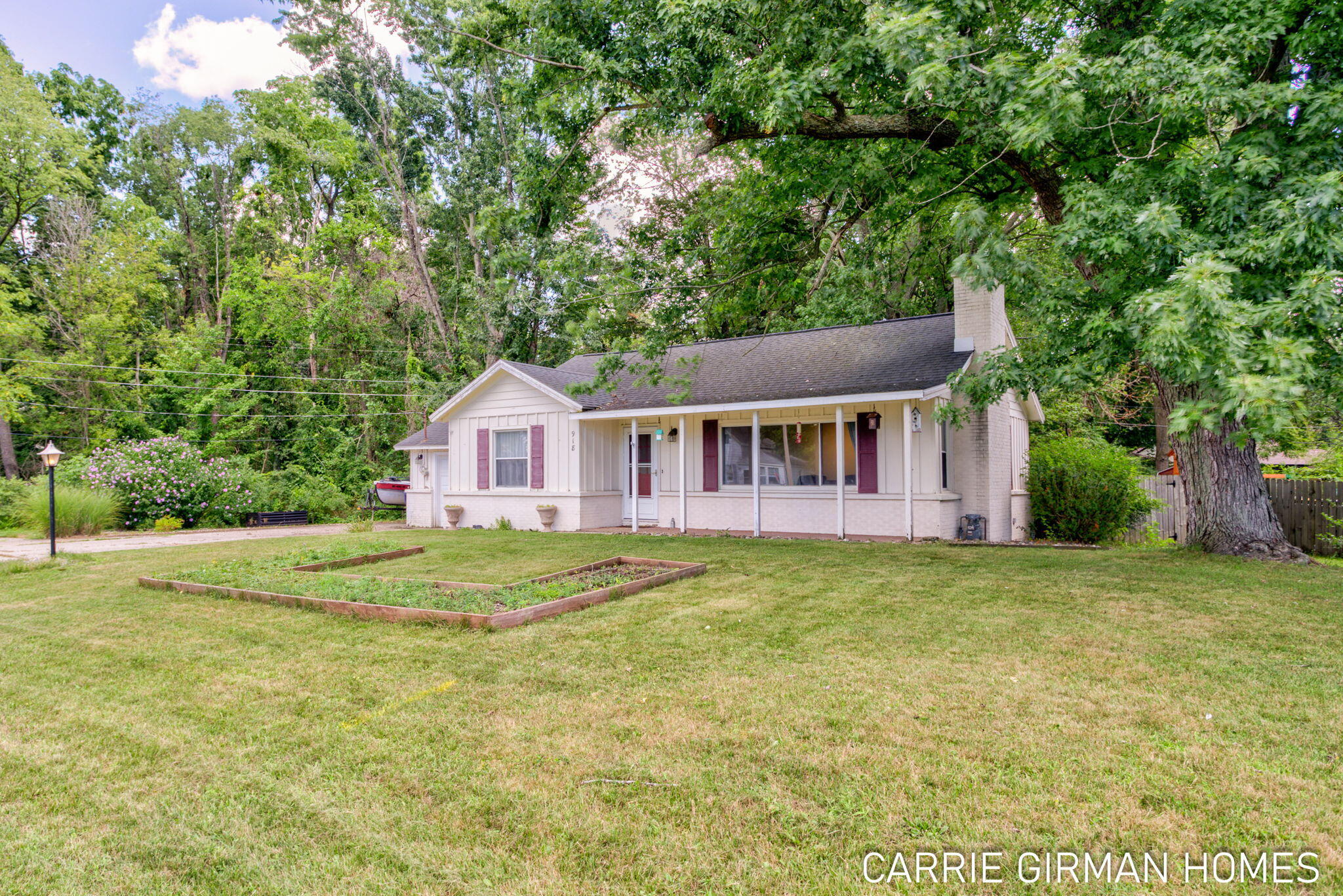 918 Paw Paw Drive Holland MI 49423