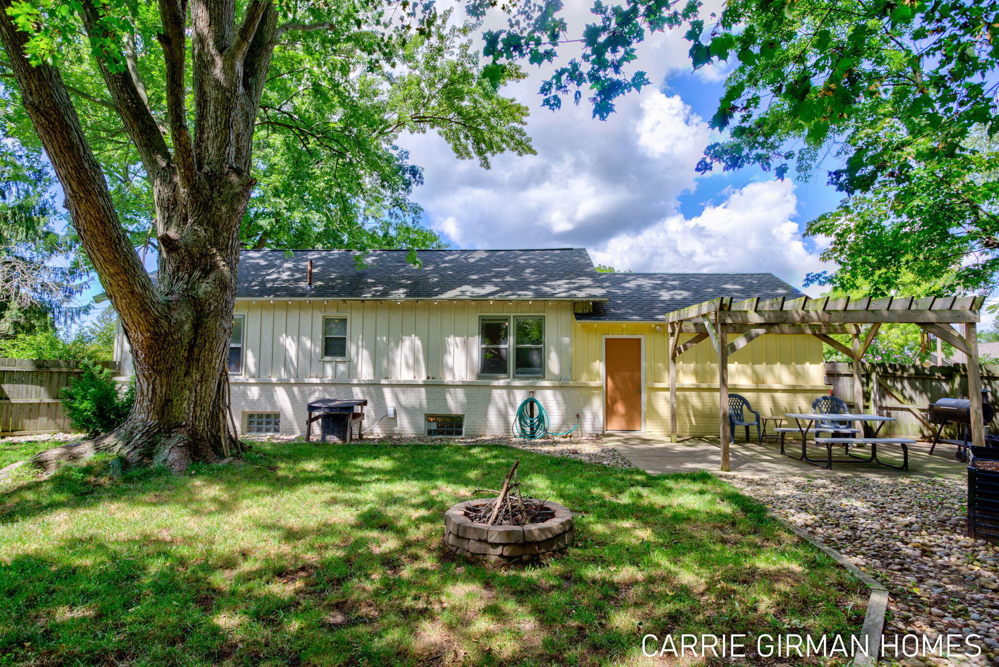 918 Paw Paw Drive Holland MI 49423