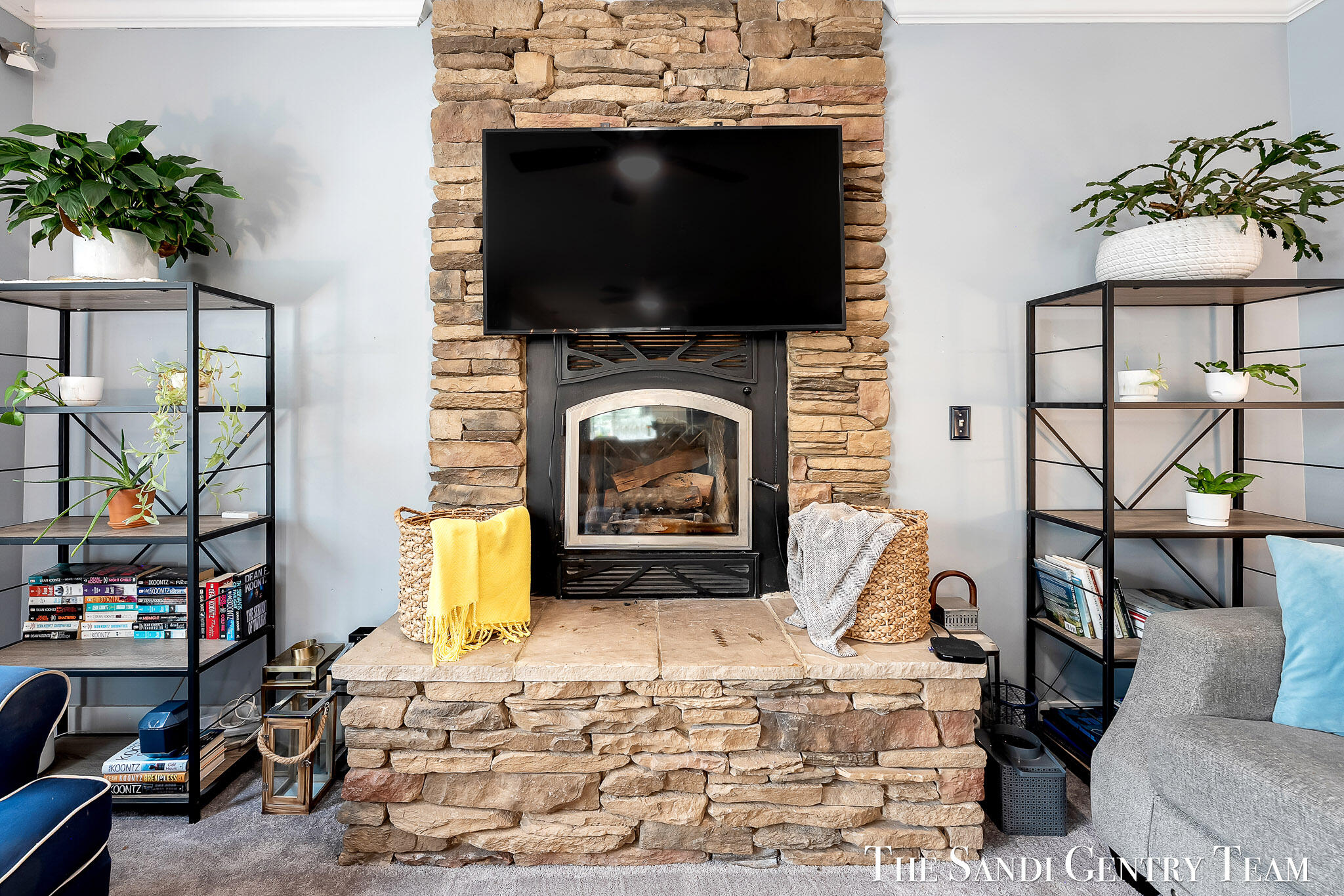 17 Boulder Drive Norton Shores MI 49444