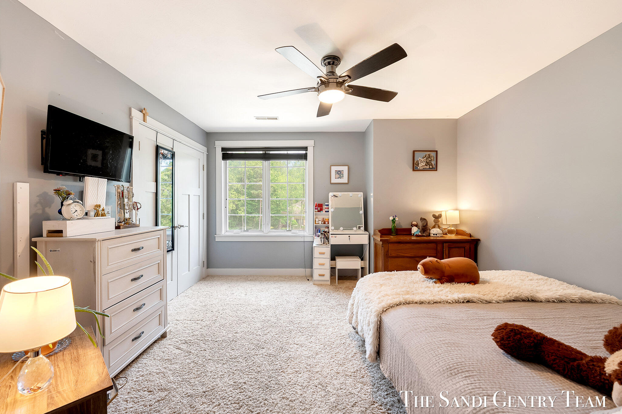 17 Boulder Drive Norton Shores MI 49444