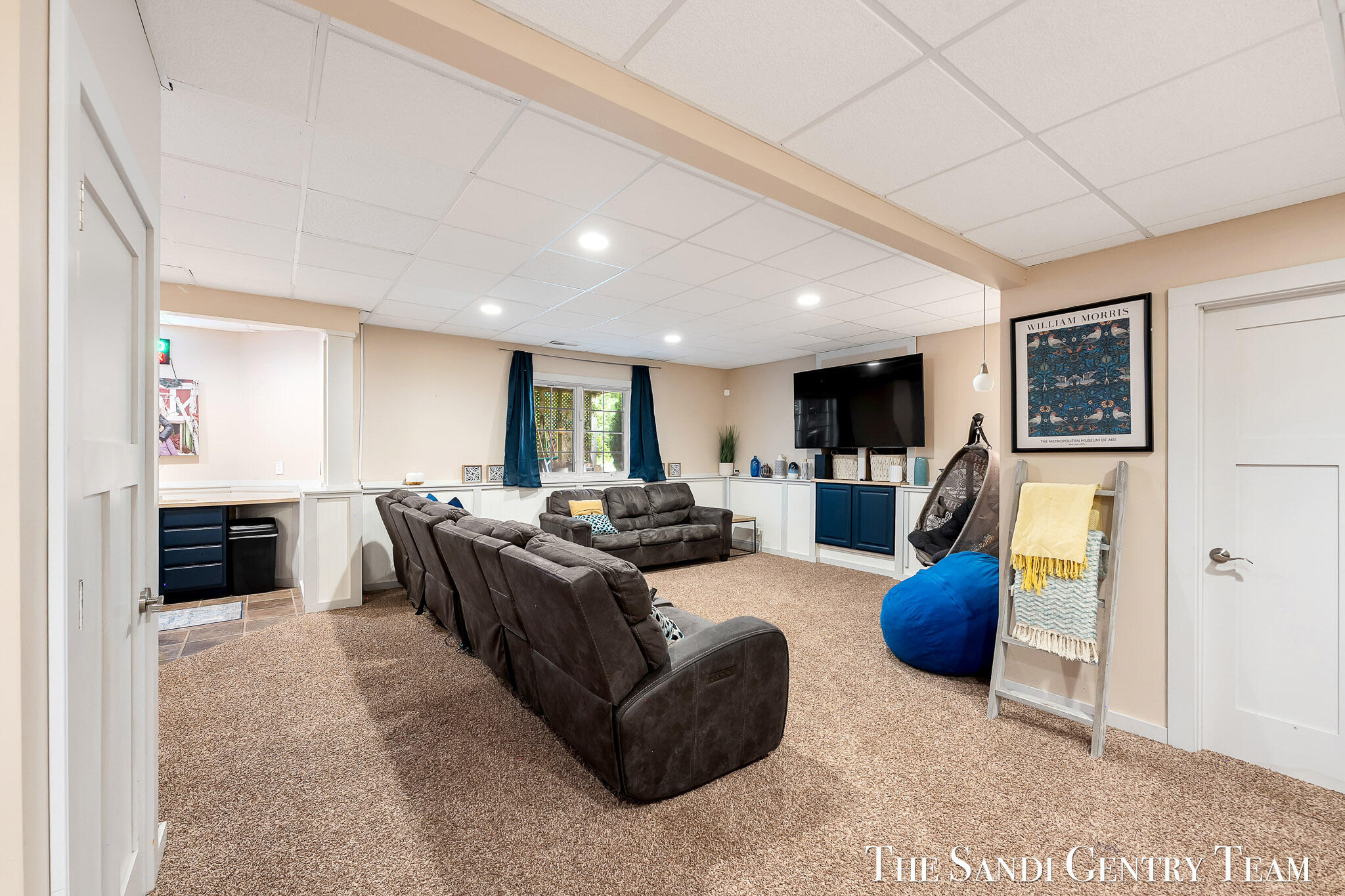 17 Boulder Drive Norton Shores MI 49444
