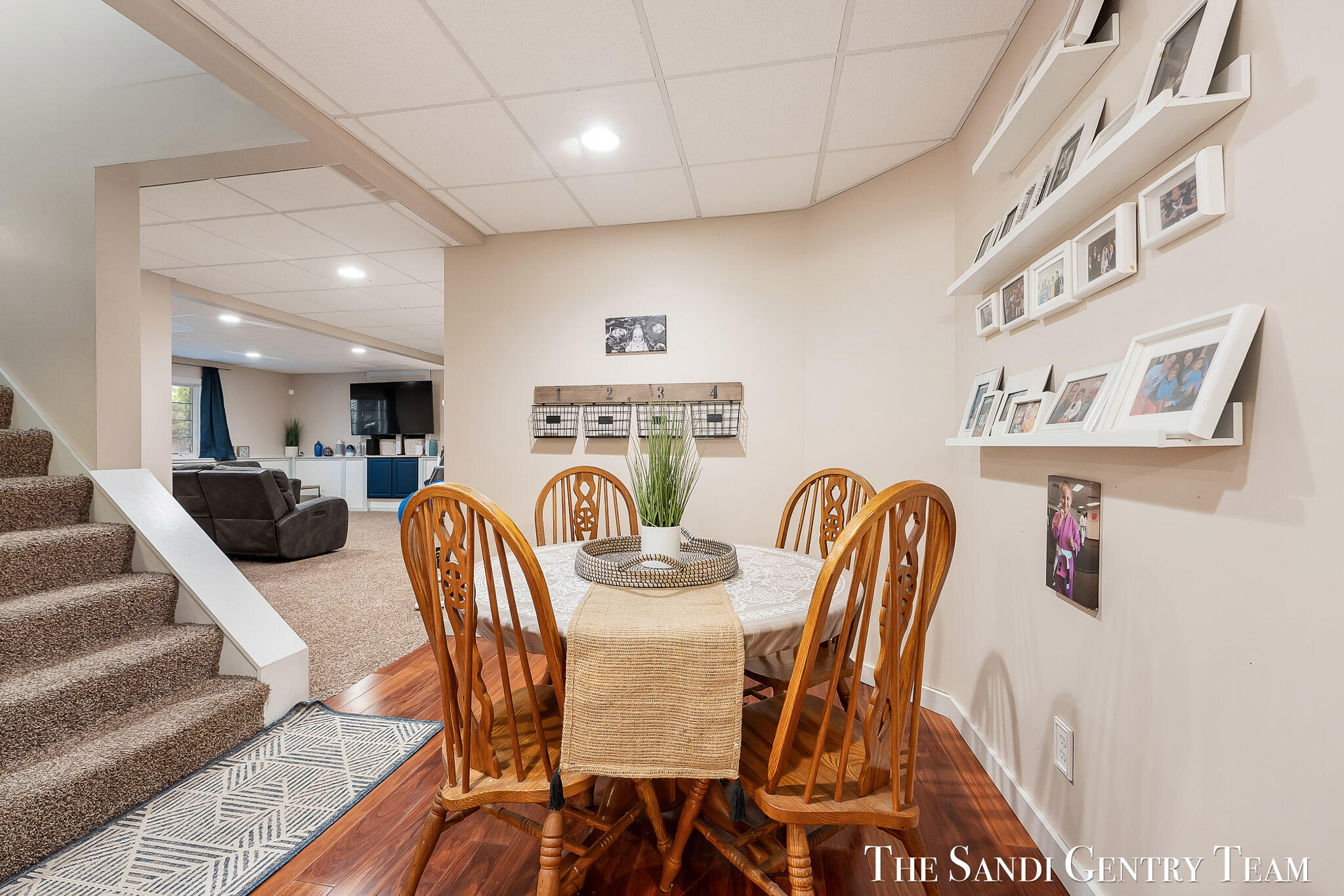 17 Boulder Drive Norton Shores MI 49444