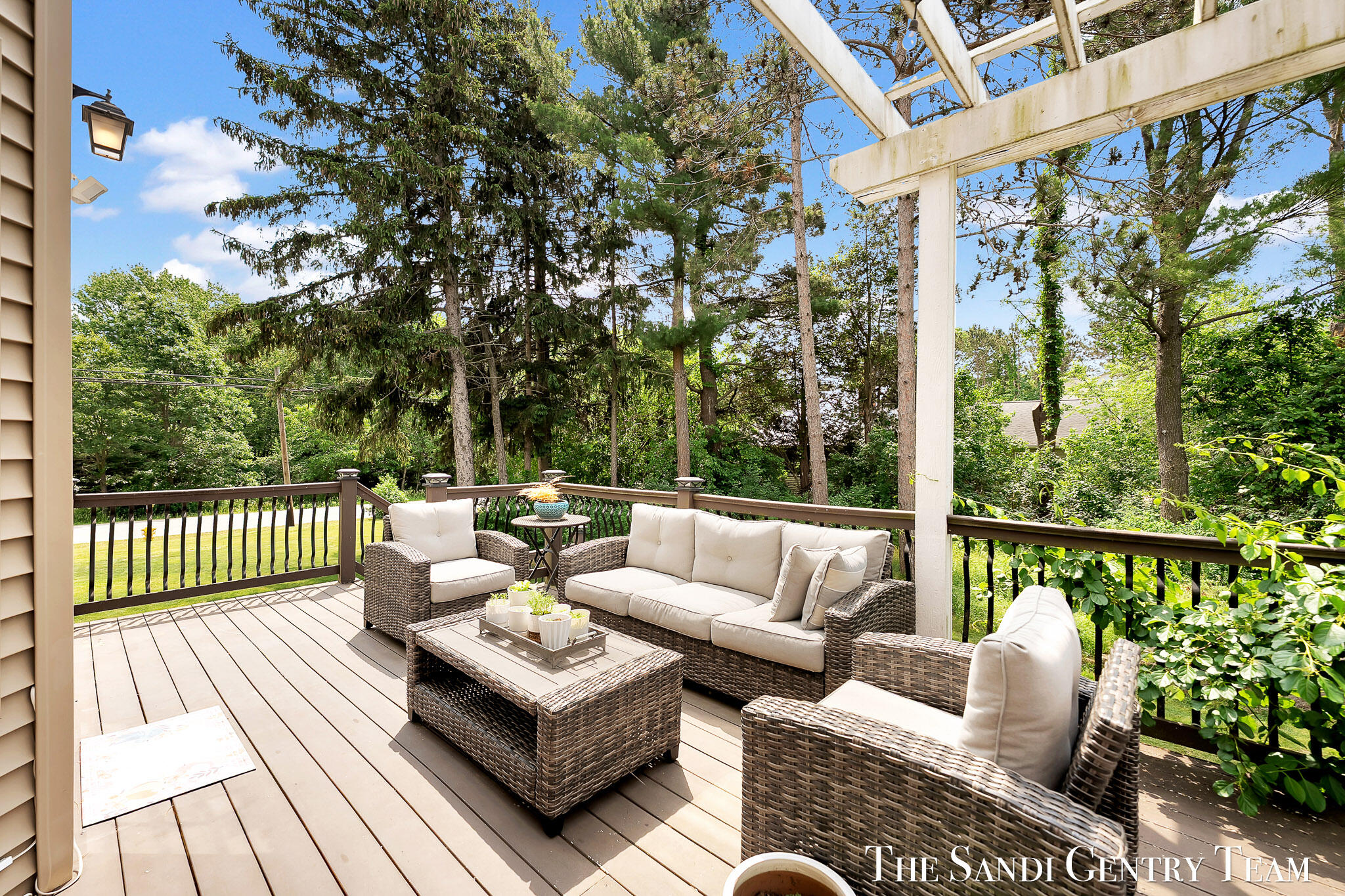 17 Boulder Drive Norton Shores MI 49444