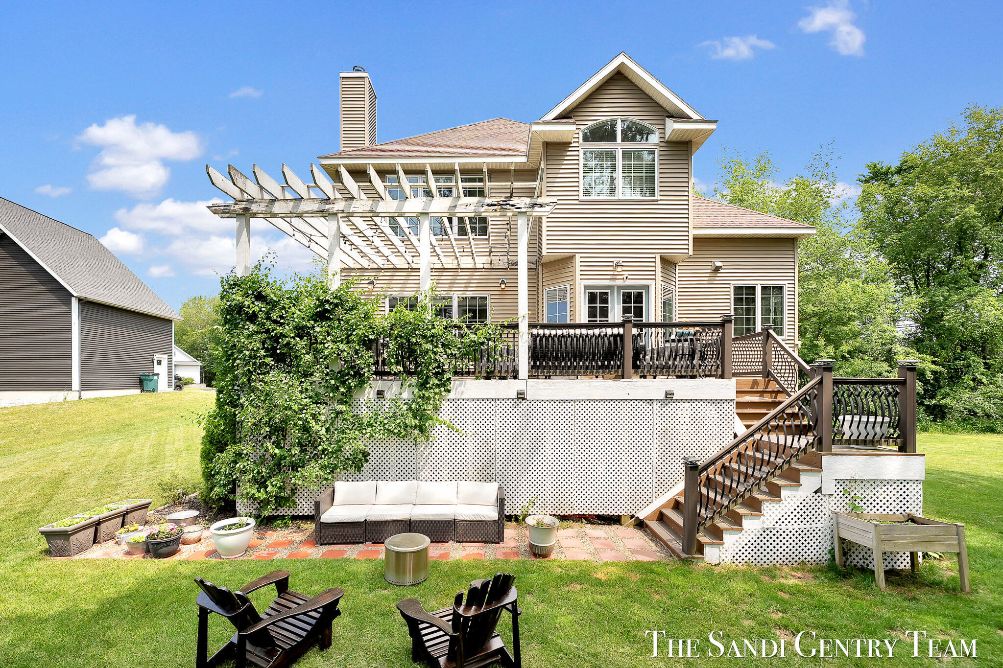 17 Boulder Drive Norton Shores MI 49444