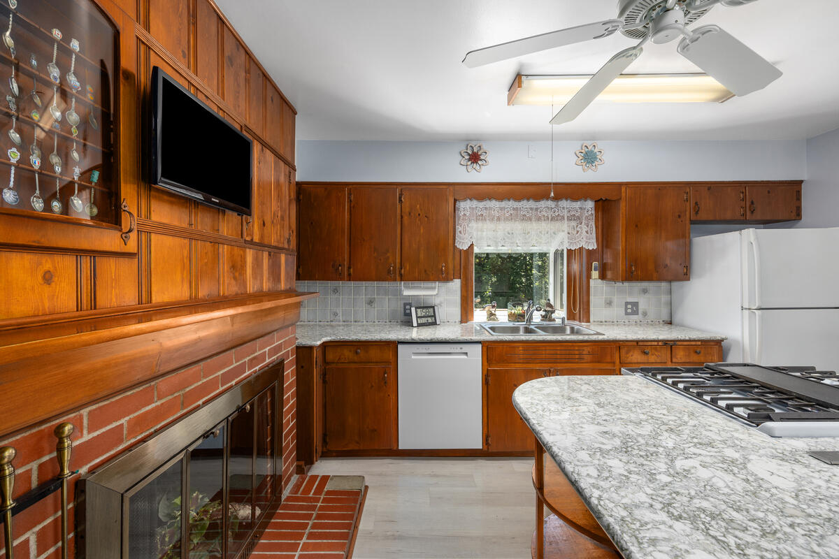 4040 Coit Avenue NE Grand Rapids MI 49525