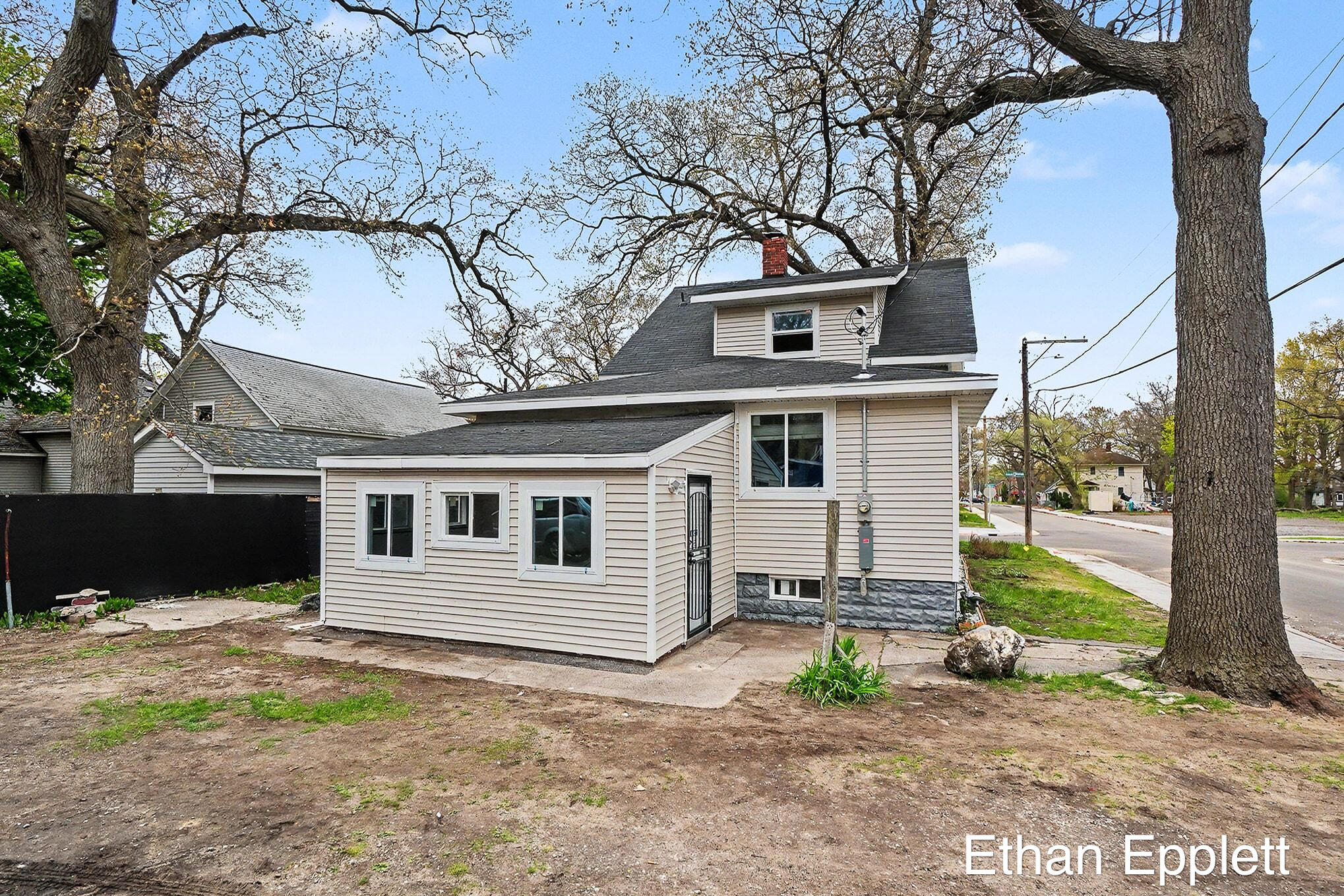 2837 5th Street Muskegon MI 49444