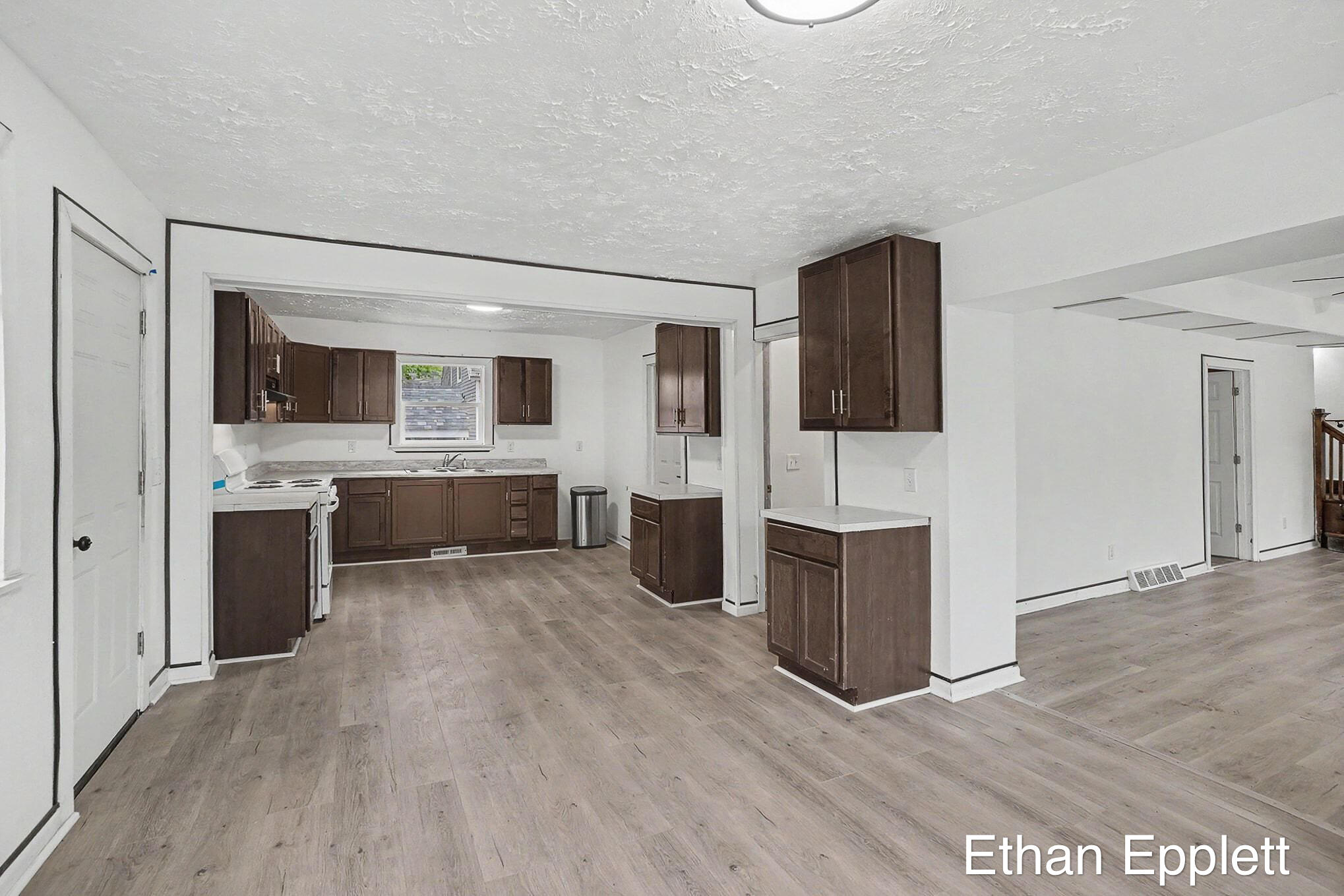 2837 5th Street Muskegon MI 49444