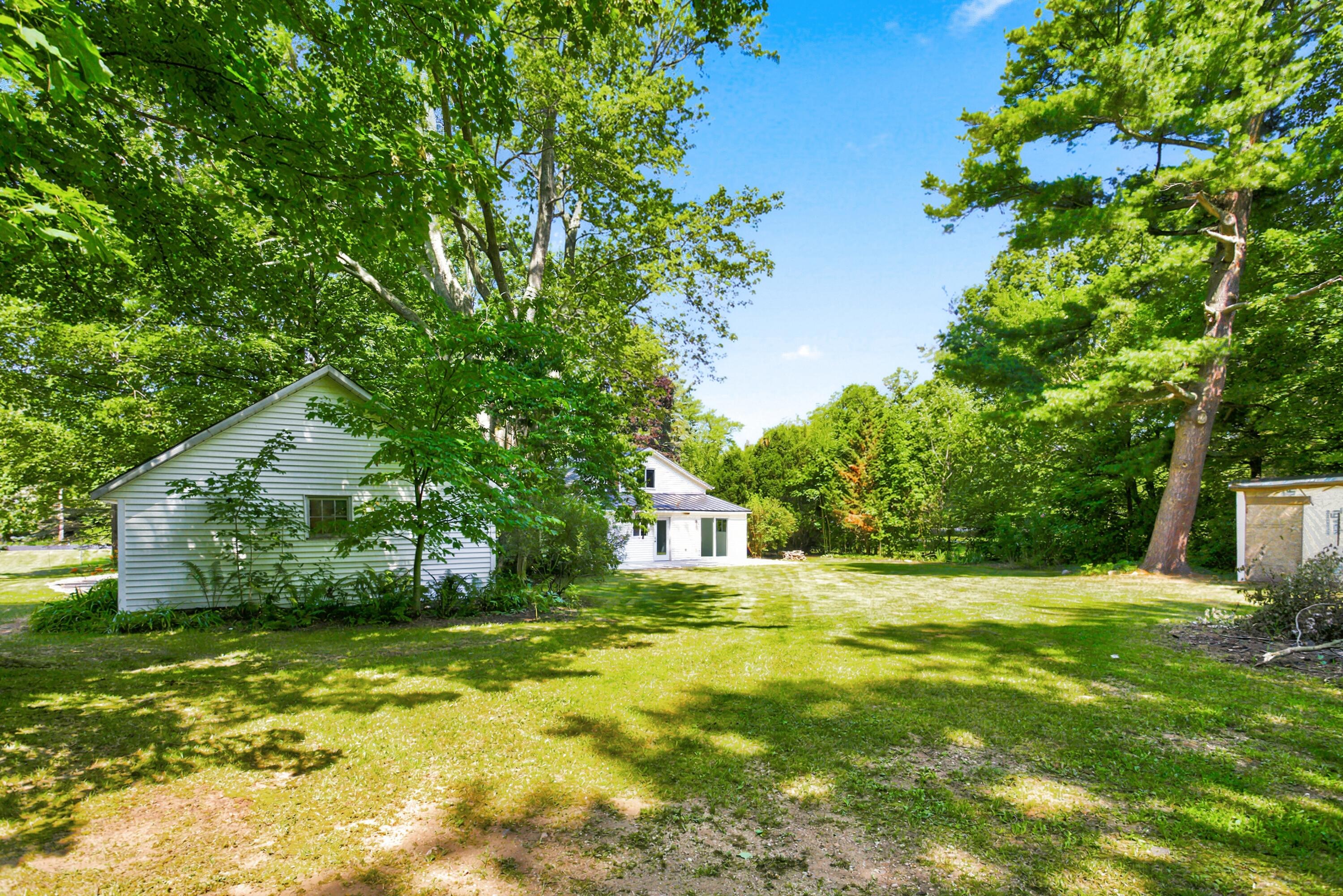 2313 68th Street Fennville MI 49408
