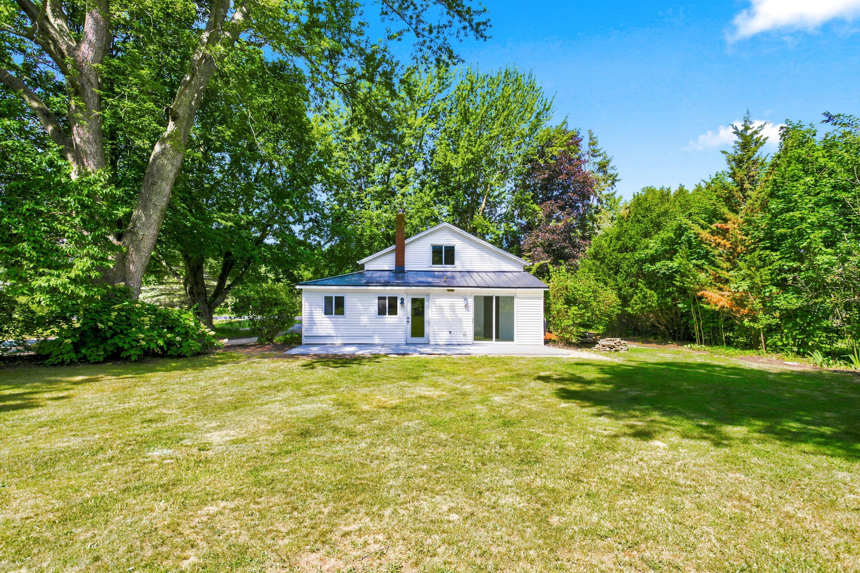 2313 68th Street Fennville MI 49408