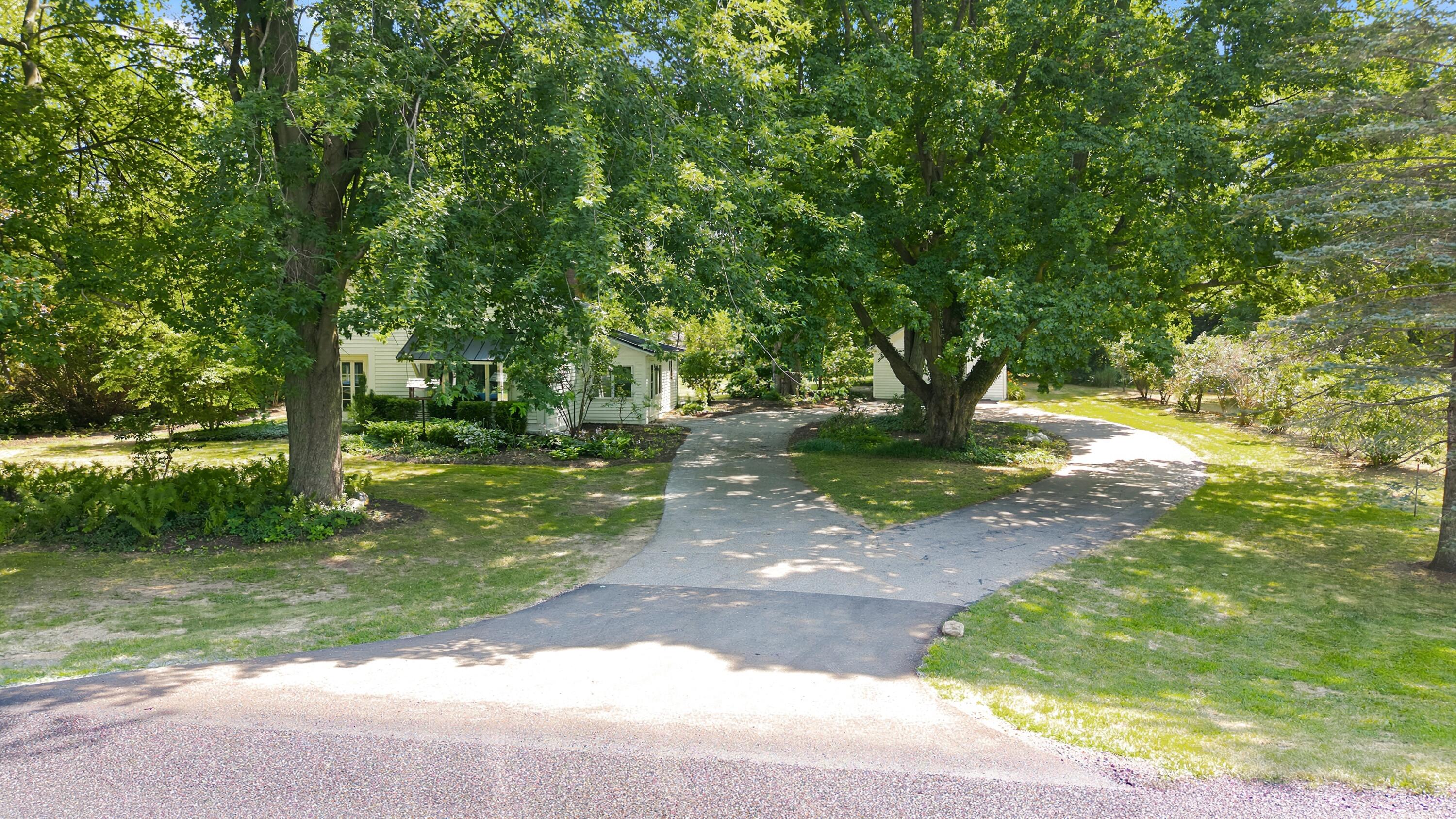 2313 68th Street Fennville MI 49408