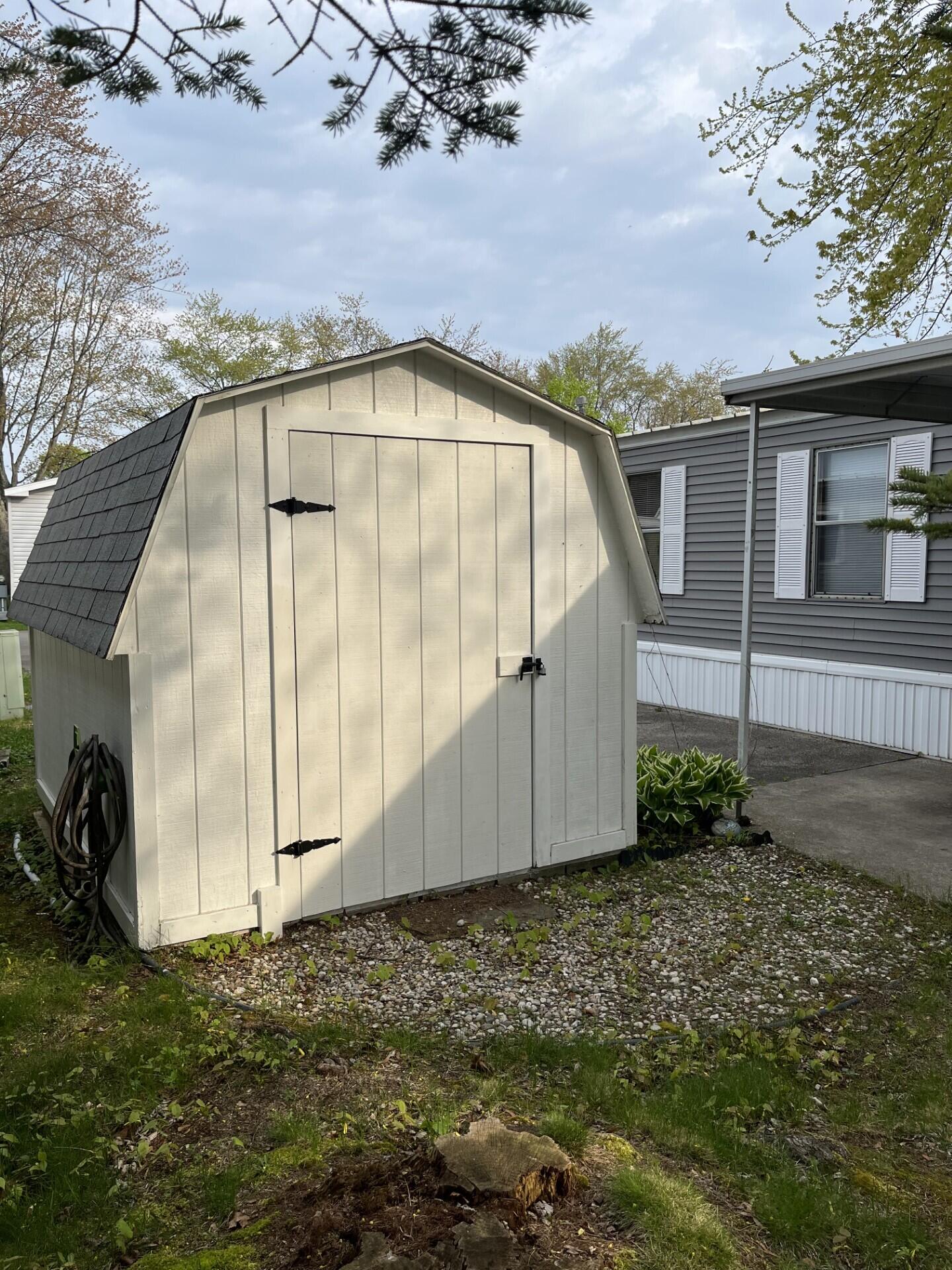 2748 S Tamarac Drive Ludington MI 49431