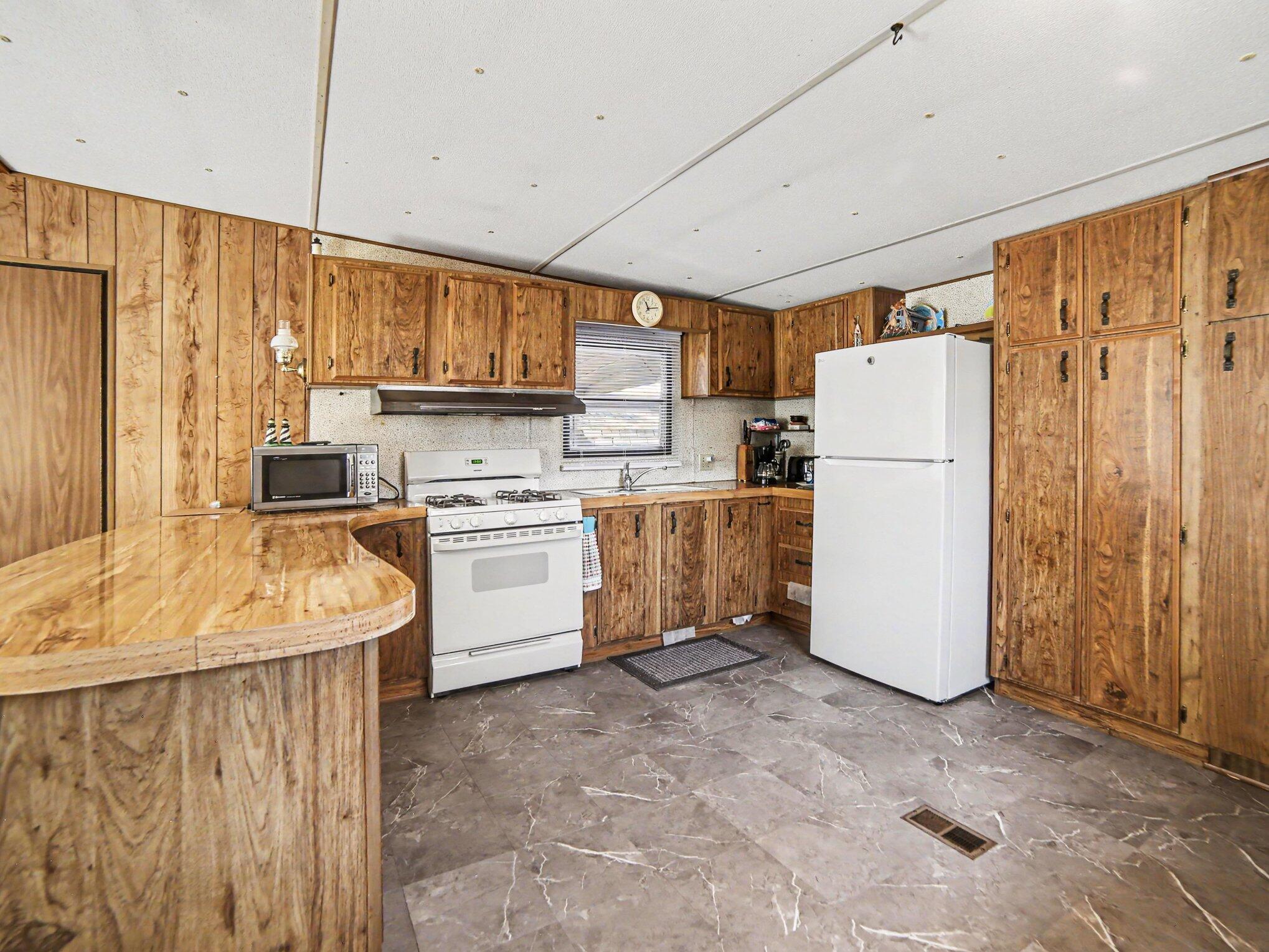 2478 S Tamarac Drive Ludington MI 49431