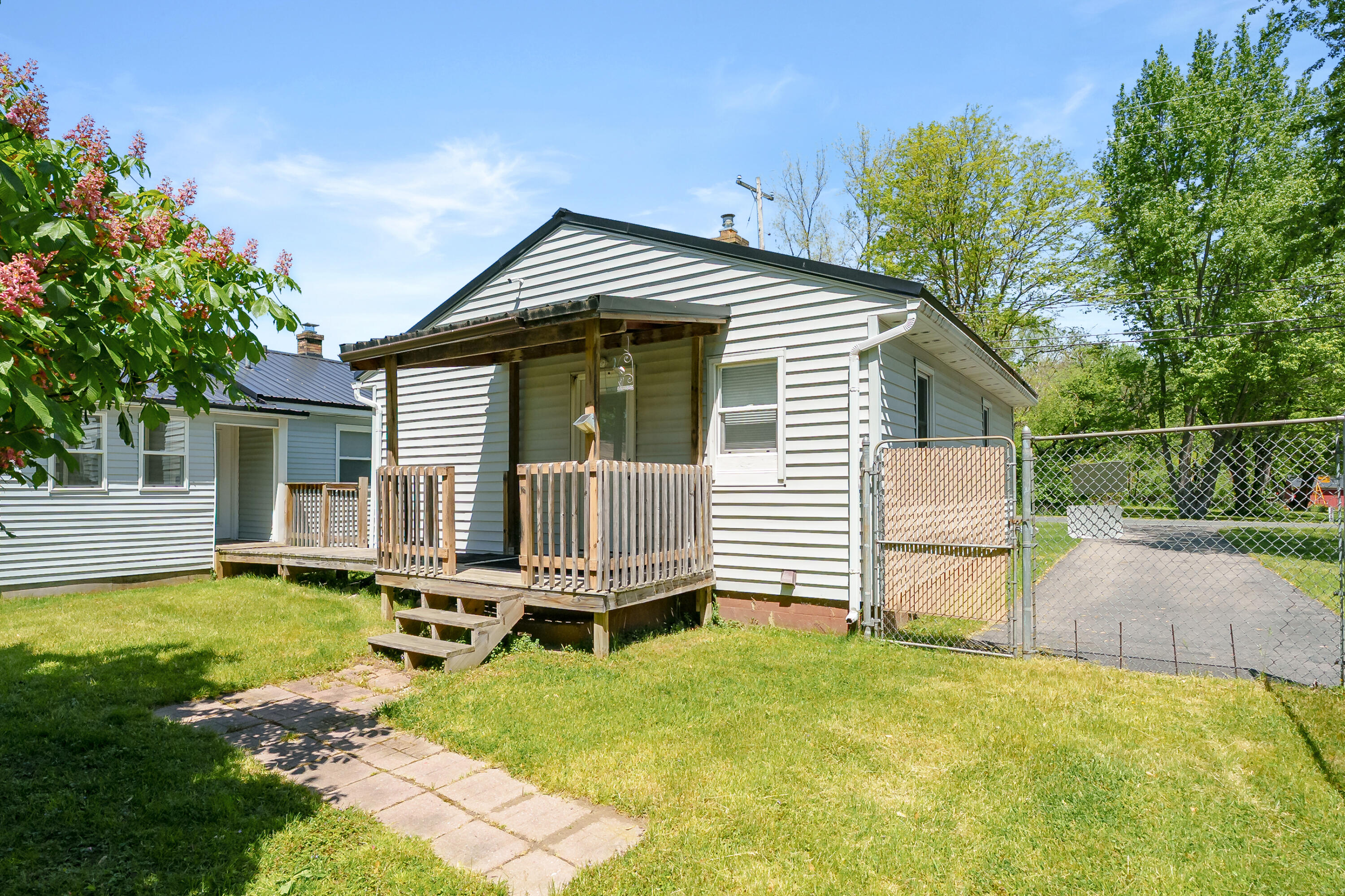 3312 Lake Street Kalamazoo MI 49048