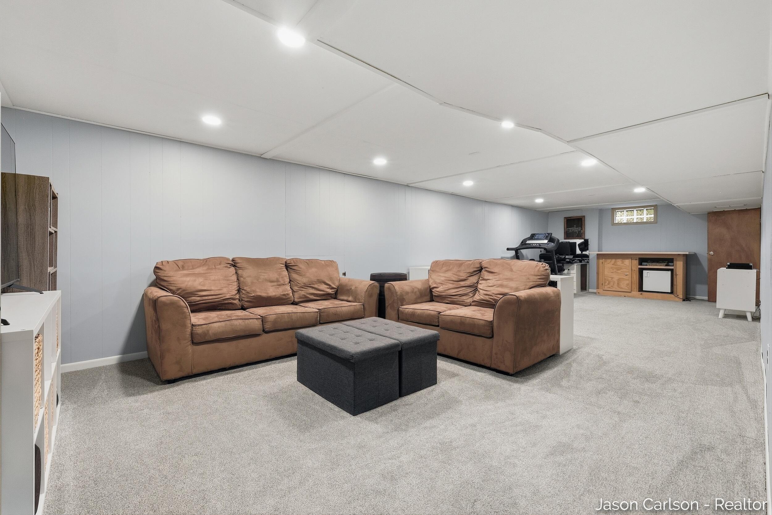 2525 Bristolwood Drive NW Grand Rapids MI 49544