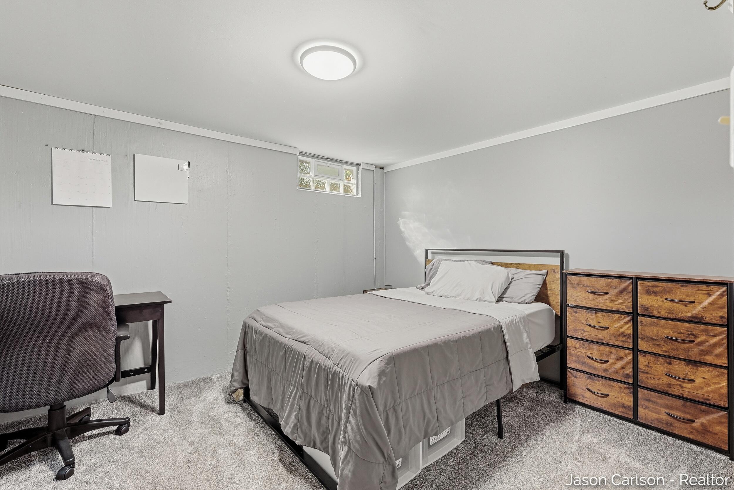 2525 Bristolwood Drive NW Grand Rapids MI 49544
