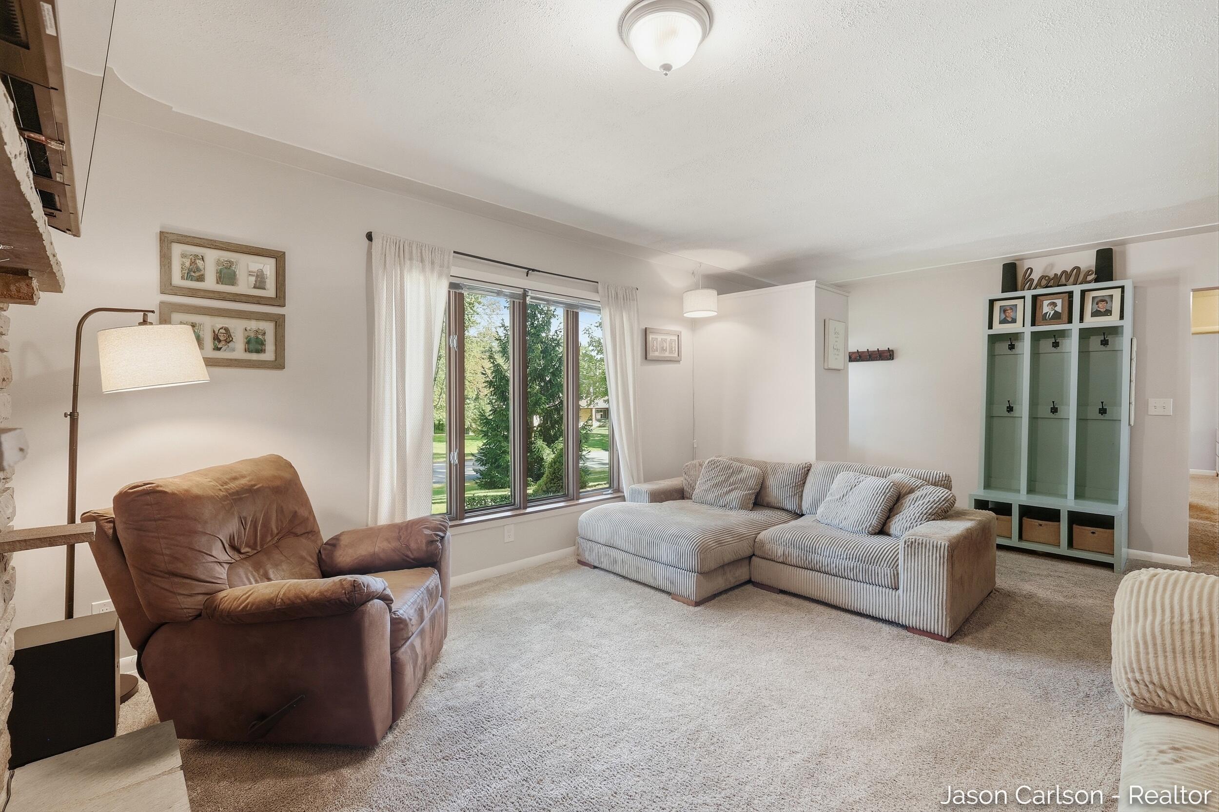 2525 Bristolwood Drive NW Grand Rapids MI 49544