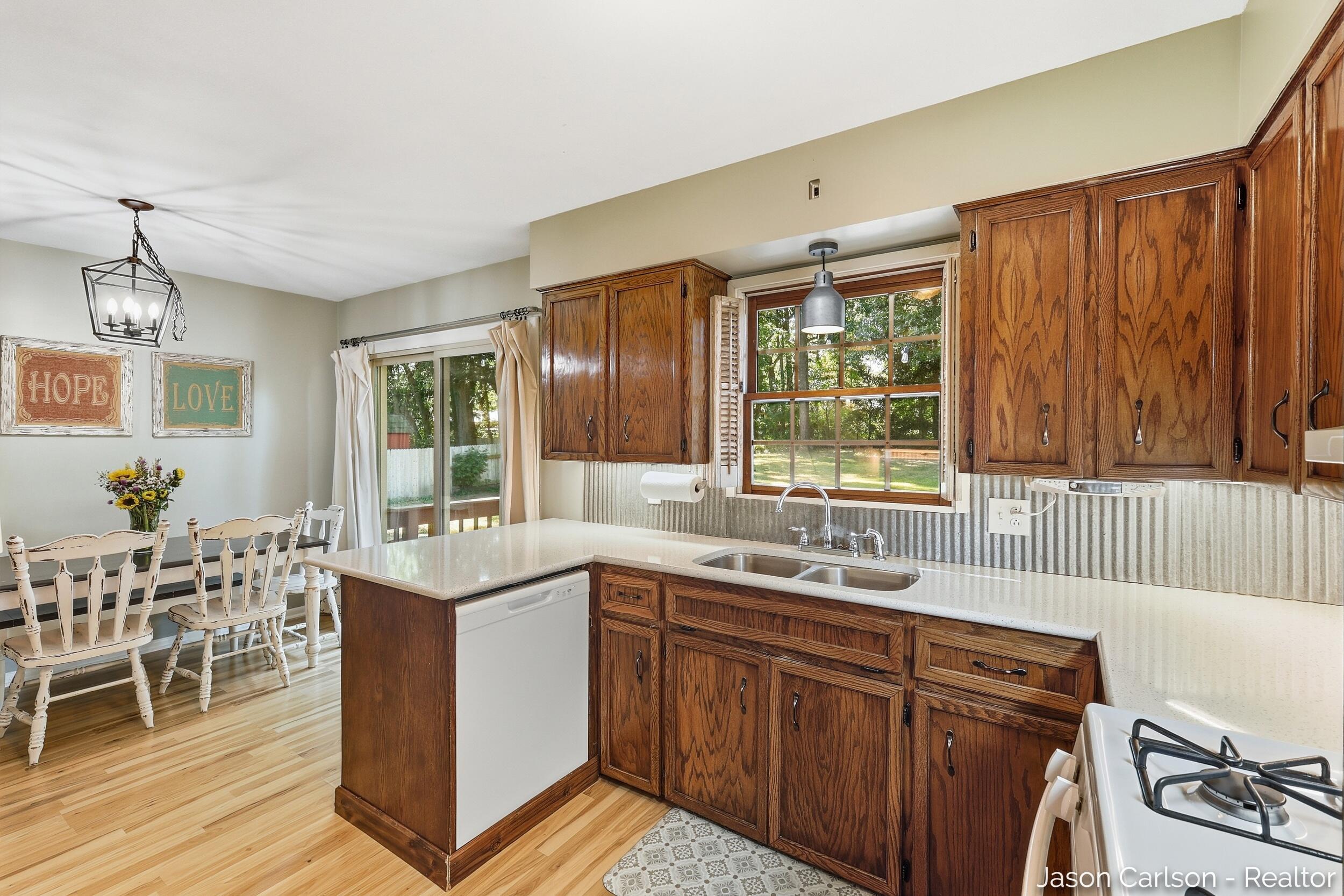 2525 Bristolwood Drive NW Grand Rapids MI 49544