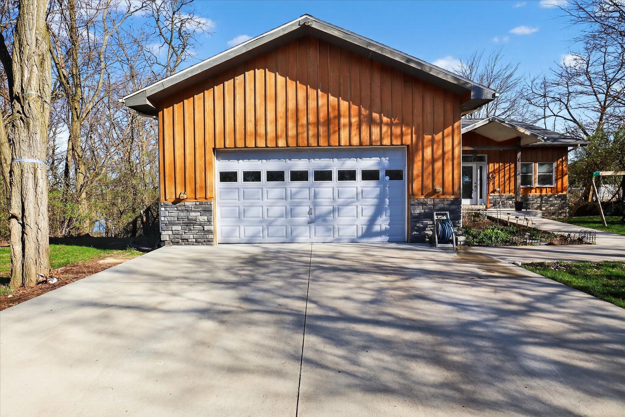 23536 Forest Shores Drive Cassopolis MI 49031