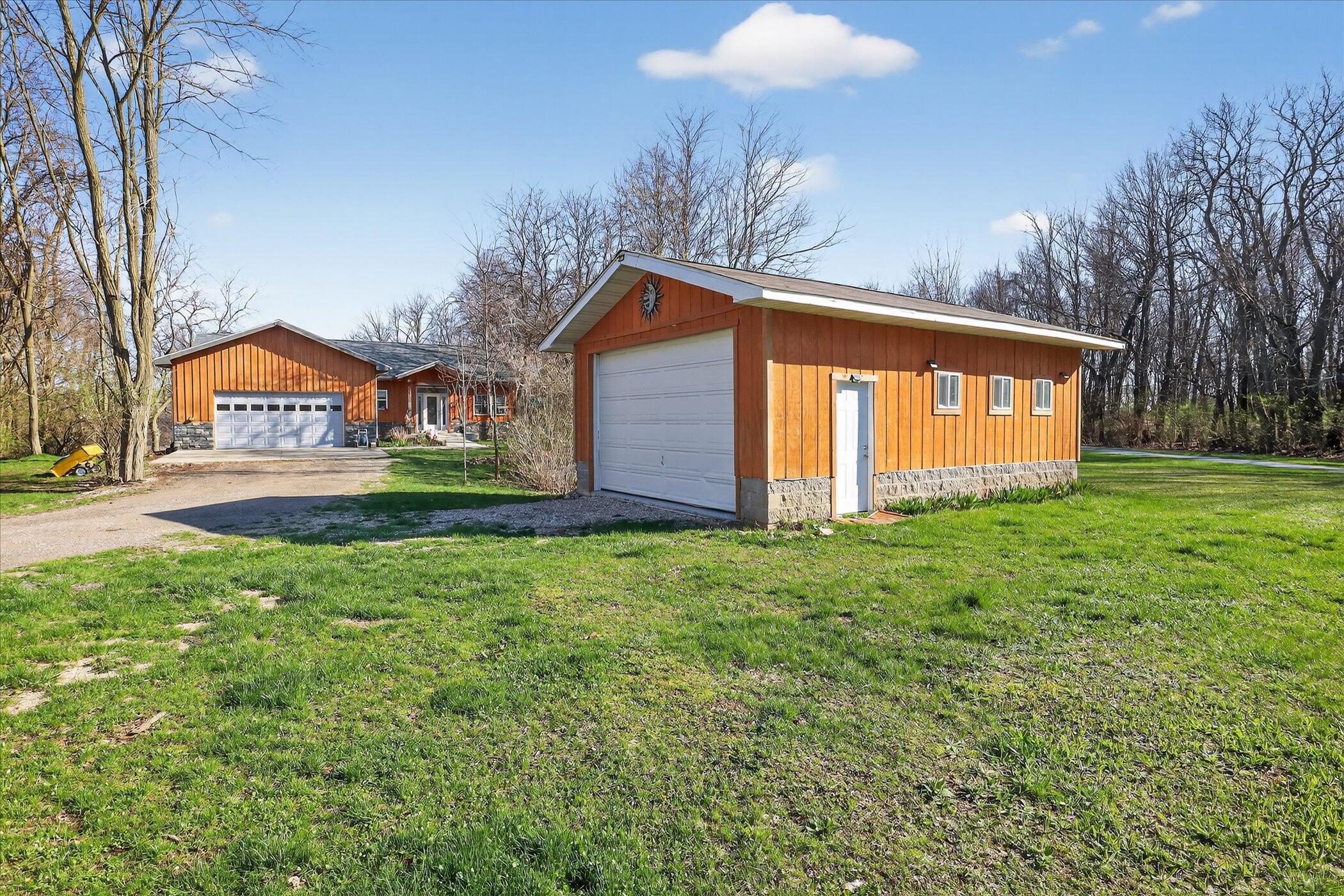 23536 Forest Shores Drive Cassopolis MI 49031