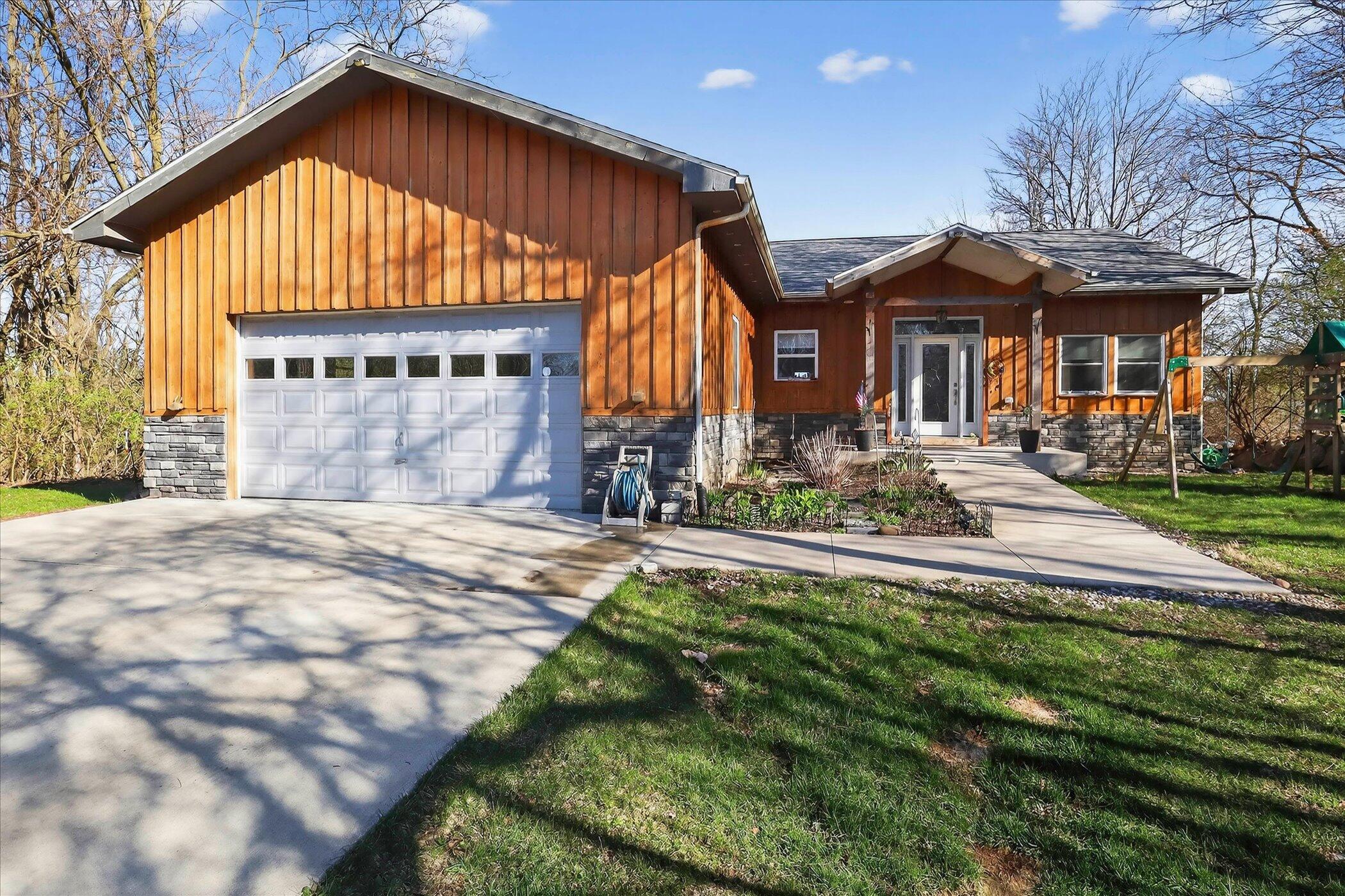 23536 Forest Shores Drive Cassopolis MI 49031