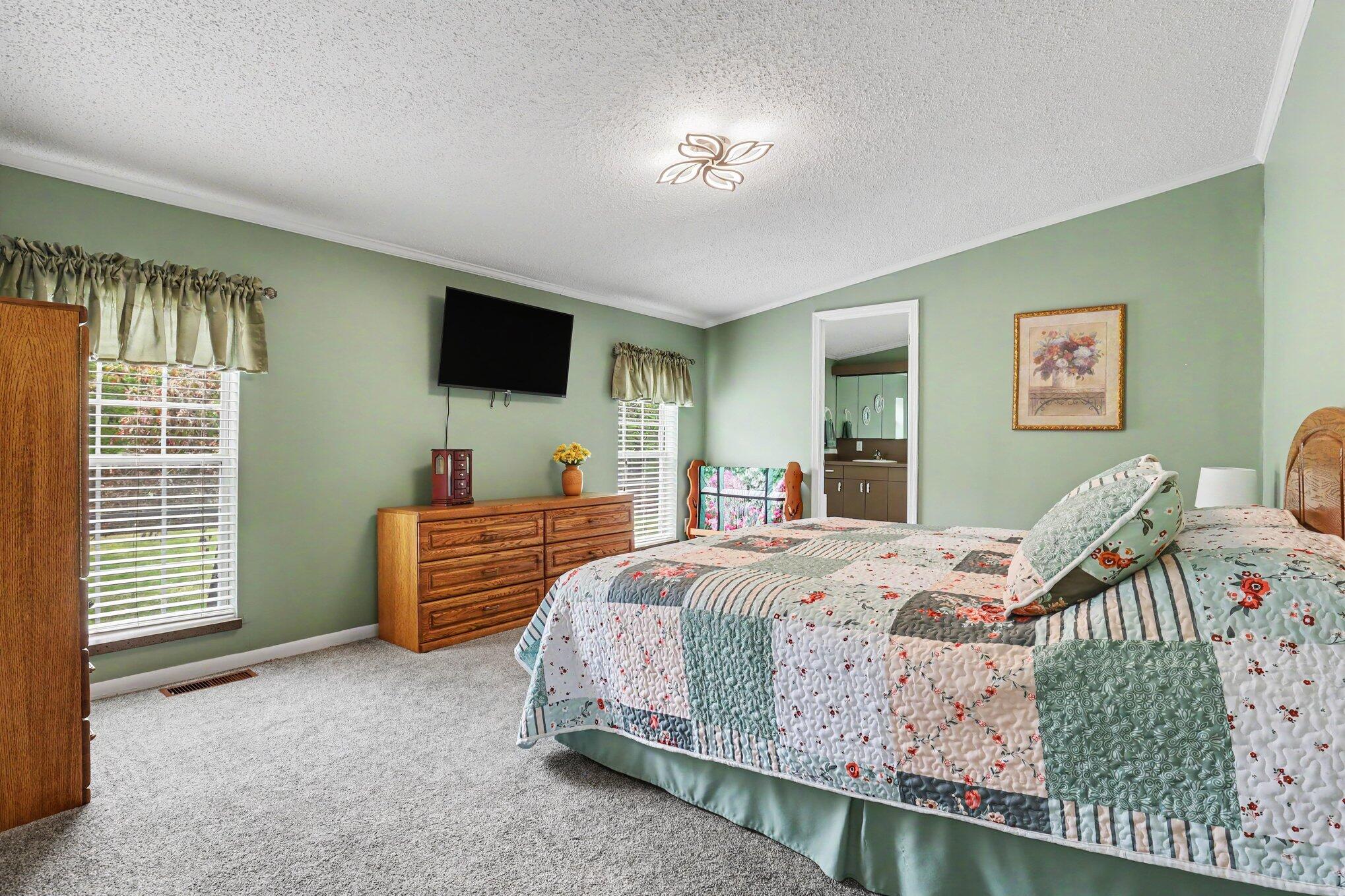 7920 10 Mile Road NE Rockford MI 49341