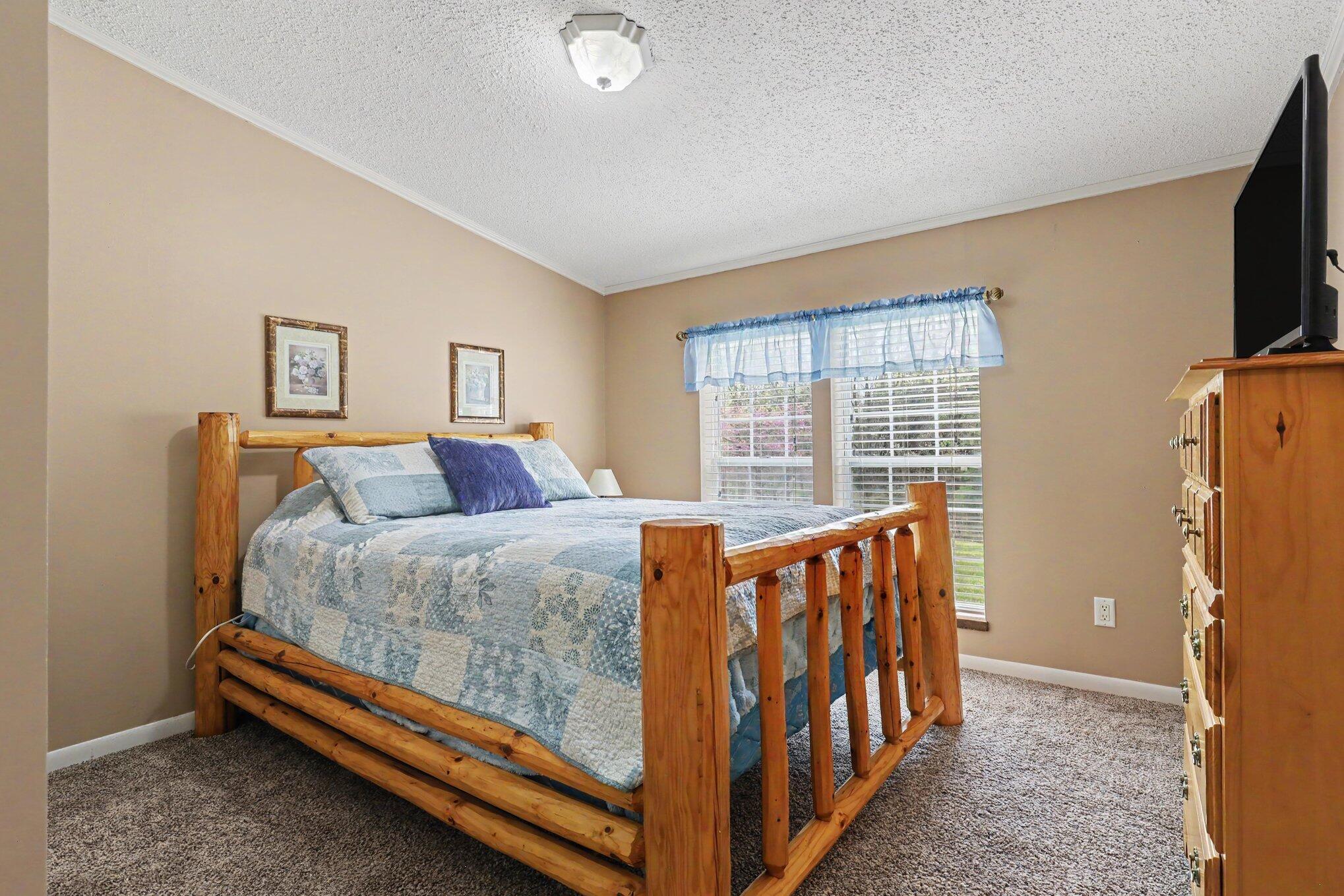 7920 10 Mile Road NE Rockford MI 49341