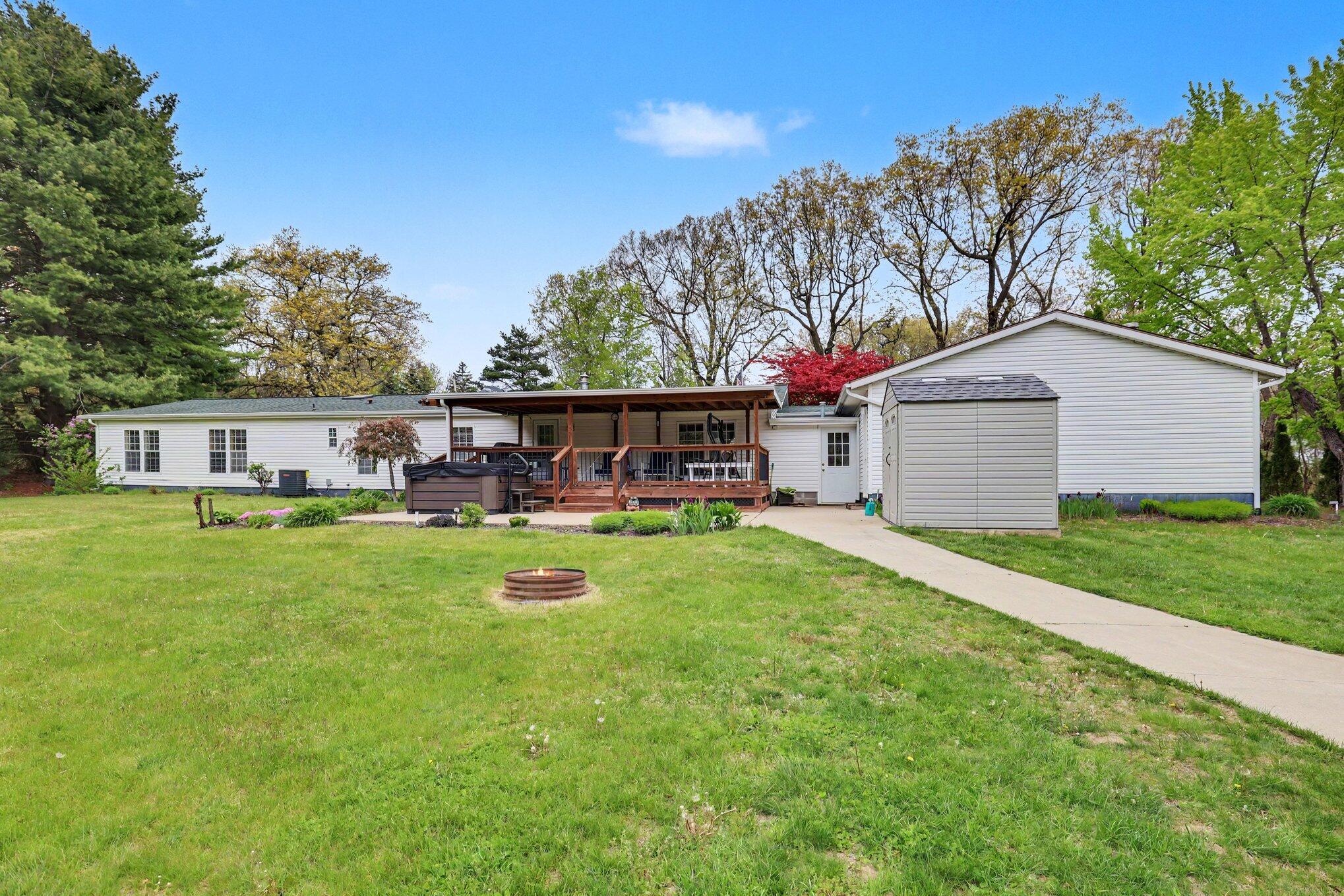 7920 10 Mile Road NE Rockford MI 49341