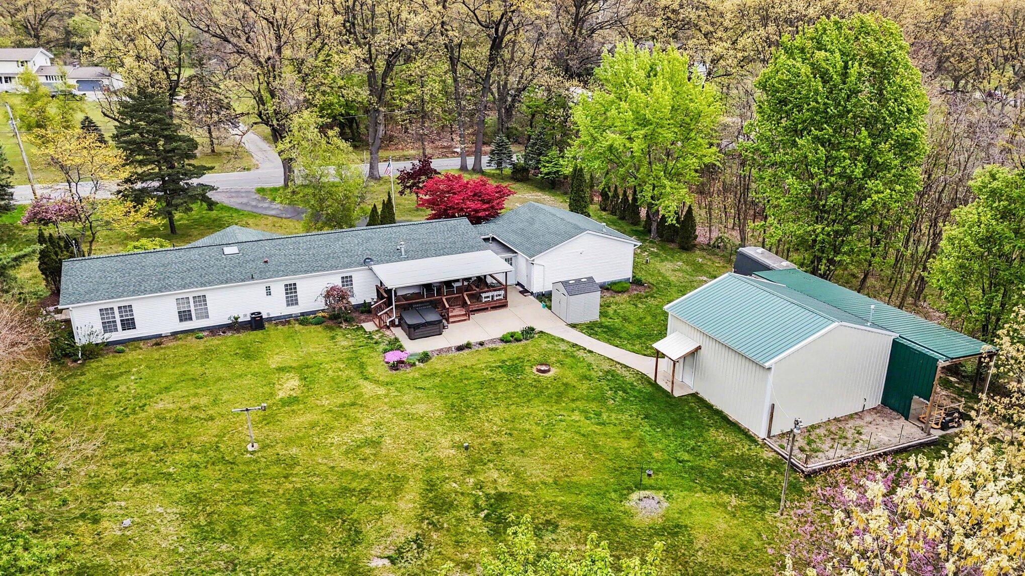 7920 10 Mile Road NE Rockford MI 49341