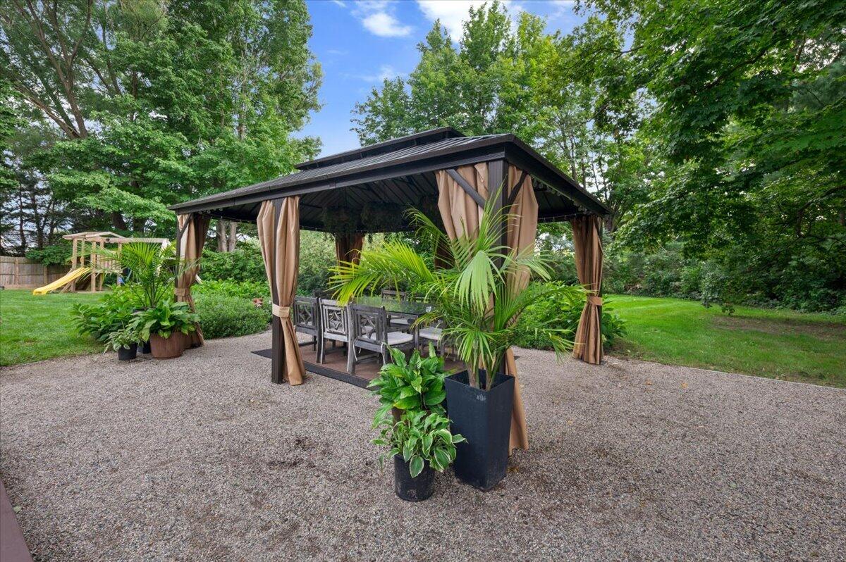 3702 Mesa Court NE Rockford MI 49341