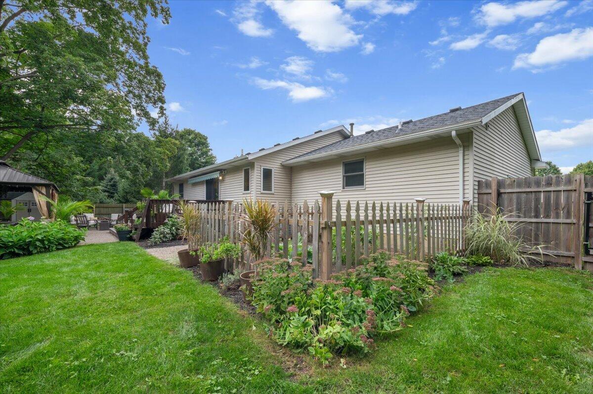 3702 Mesa Court NE Rockford MI 49341