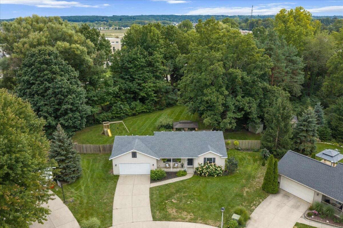 3702 Mesa Court NE Rockford MI 49341
