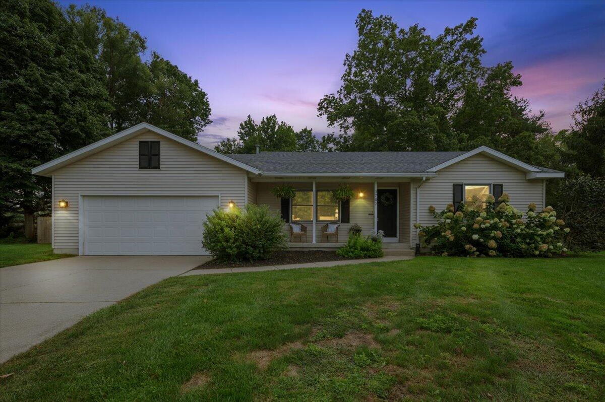 3702 Mesa Court NE Rockford MI 49341