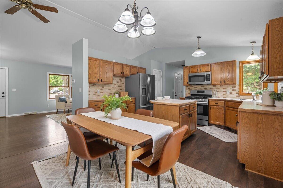 3702 Mesa Court NE Rockford MI 49341
