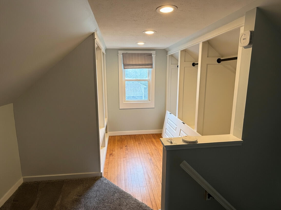 3114 Rypens Drive NW Grand Rapids MI 49504