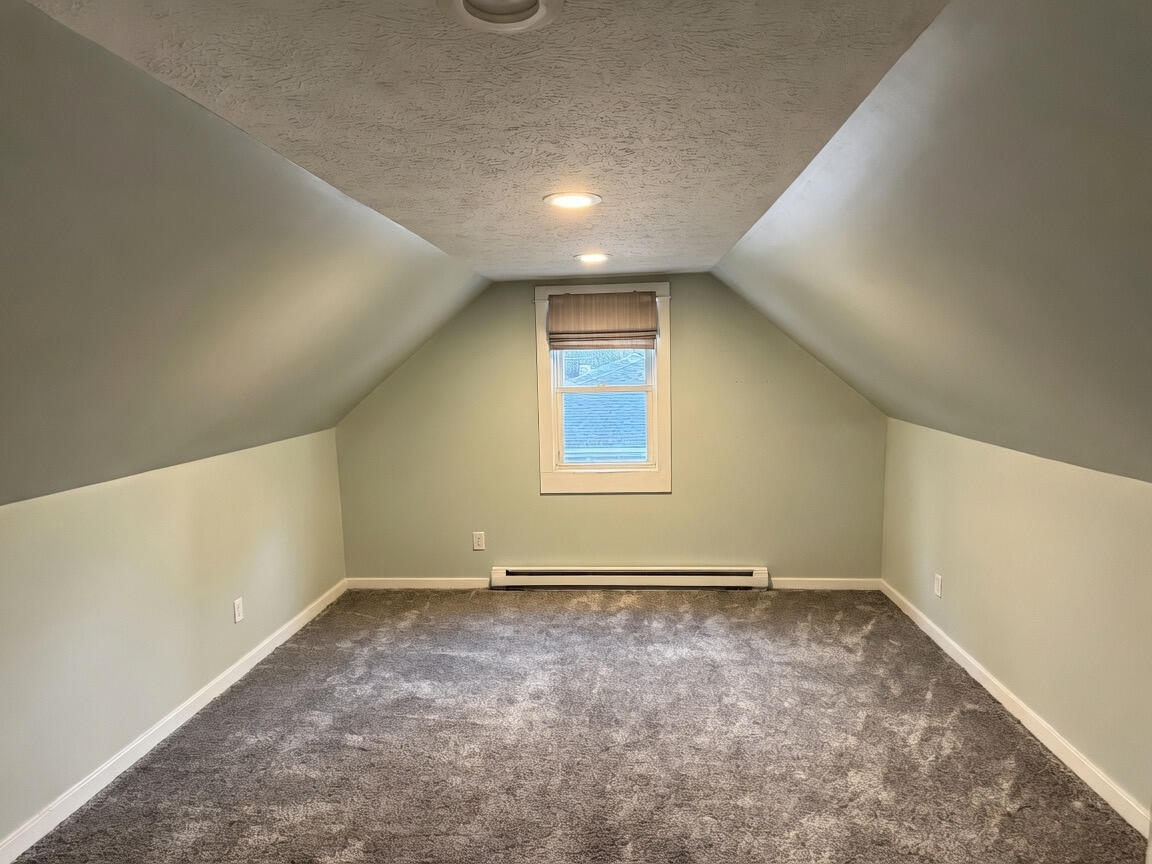 3114 Rypens Drive NW Grand Rapids MI 49504